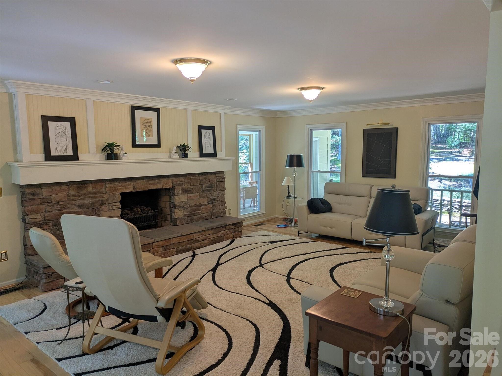 main property photo 5