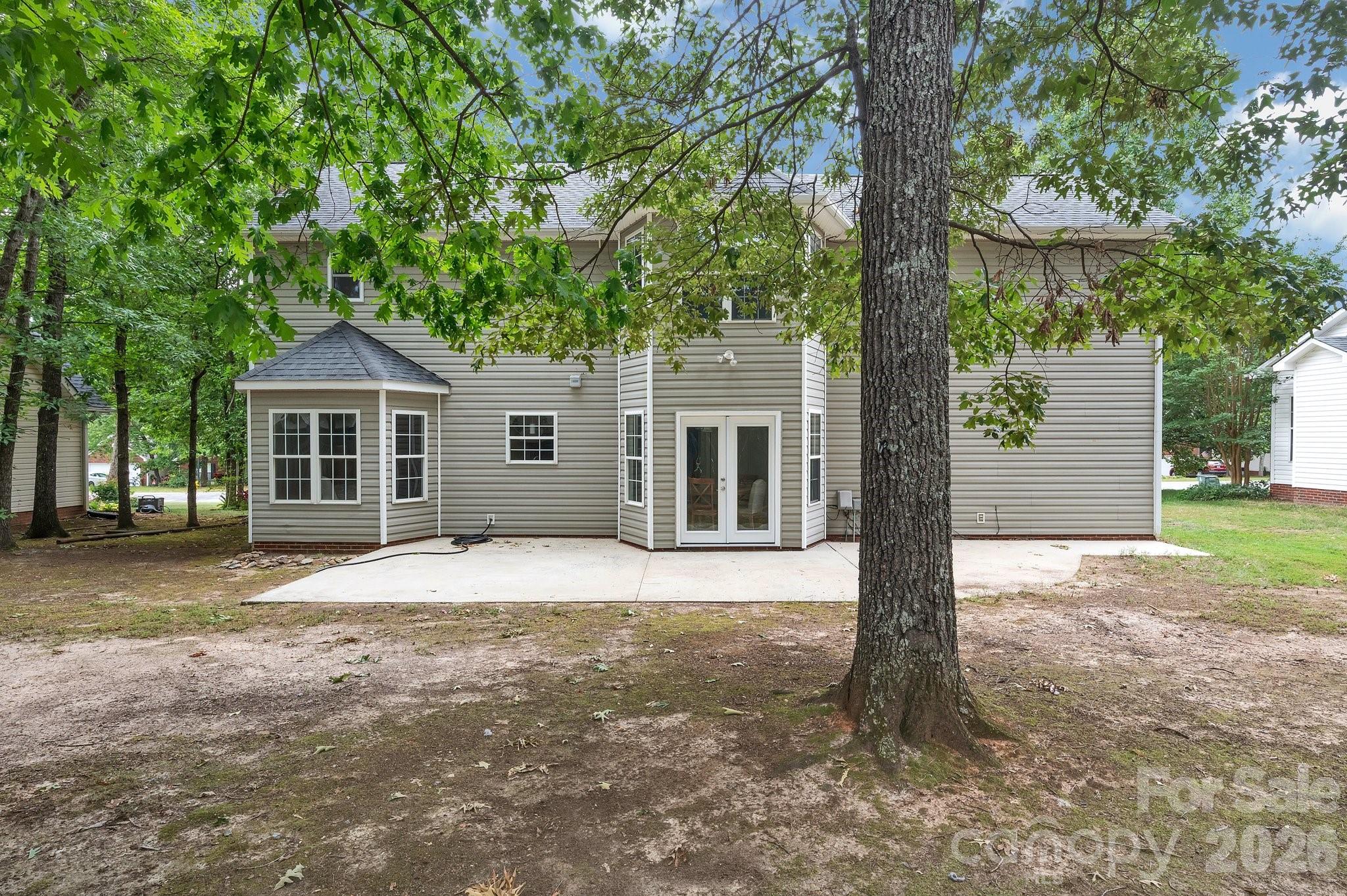 main property photo 23