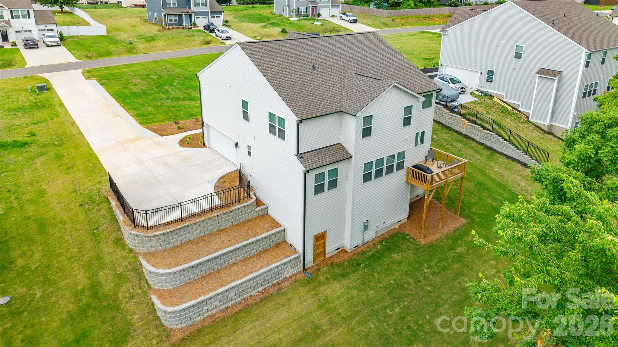 main property photo 43