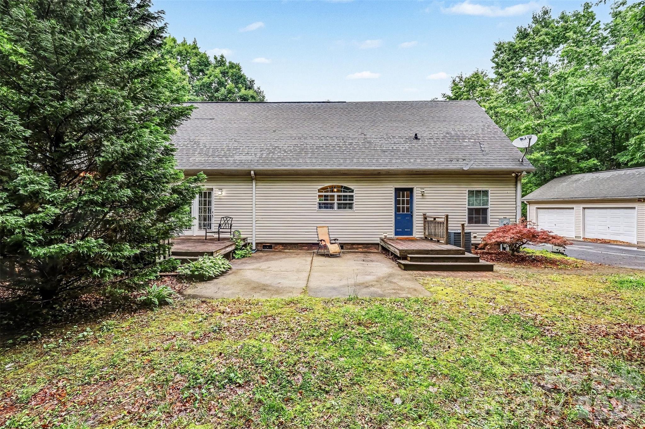 main property photo 23
