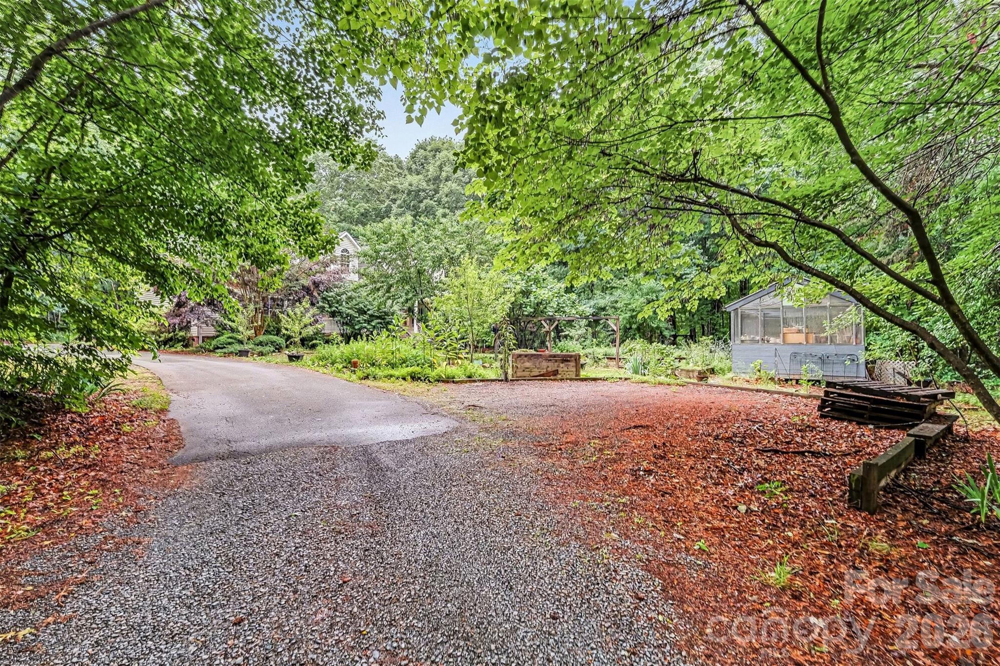 main property photo 34