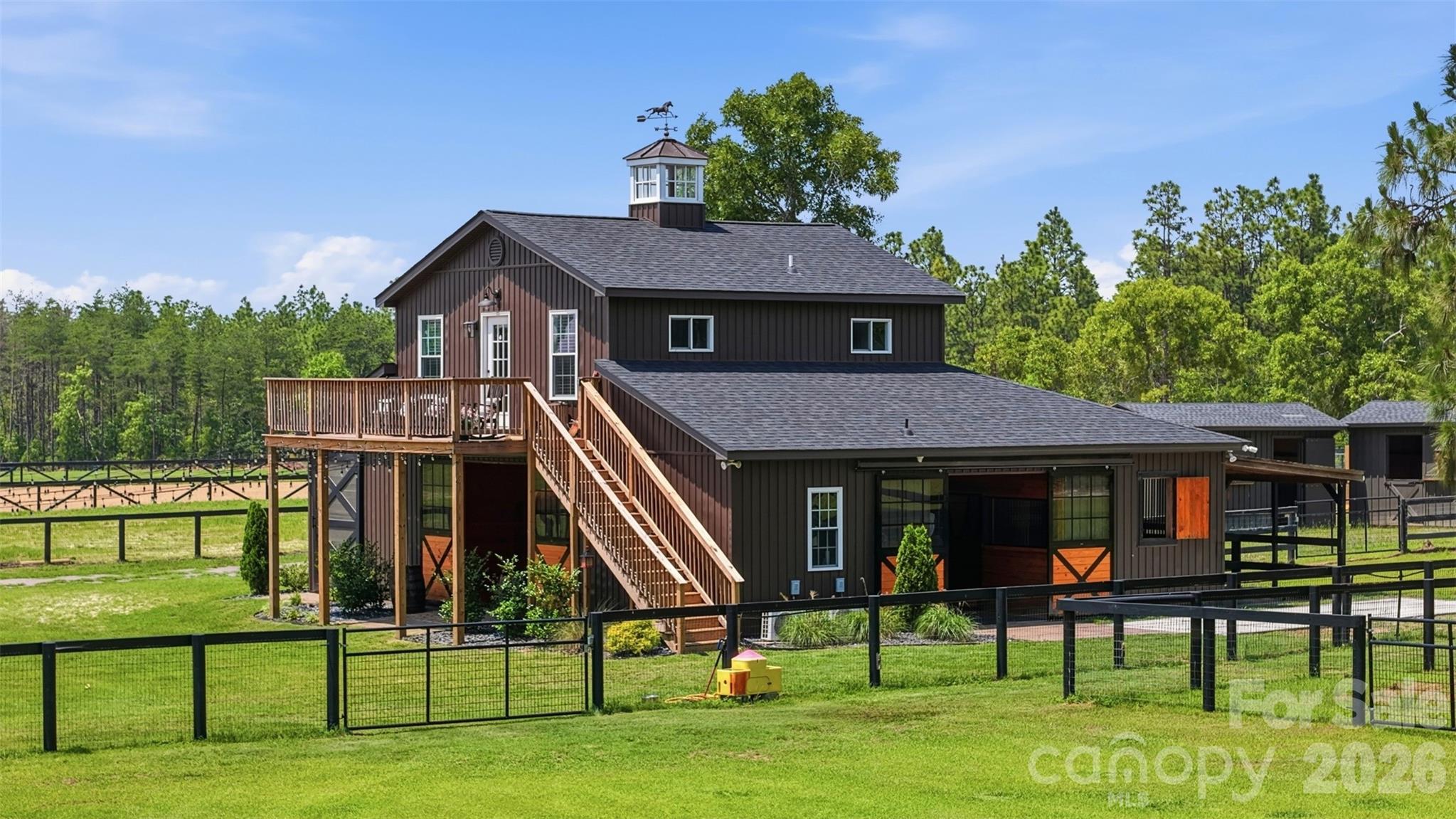 main property photo 40