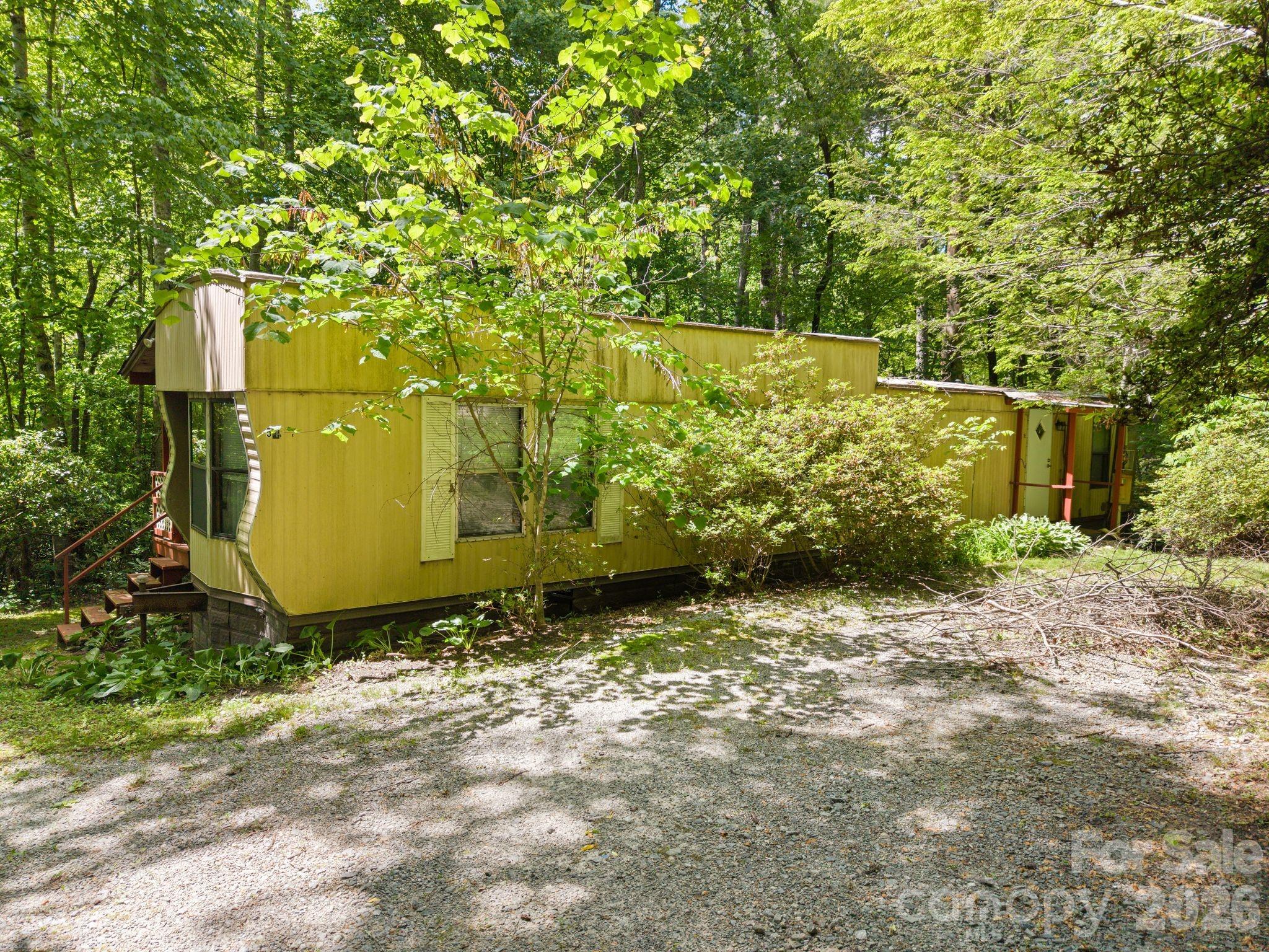 main property photo 16
