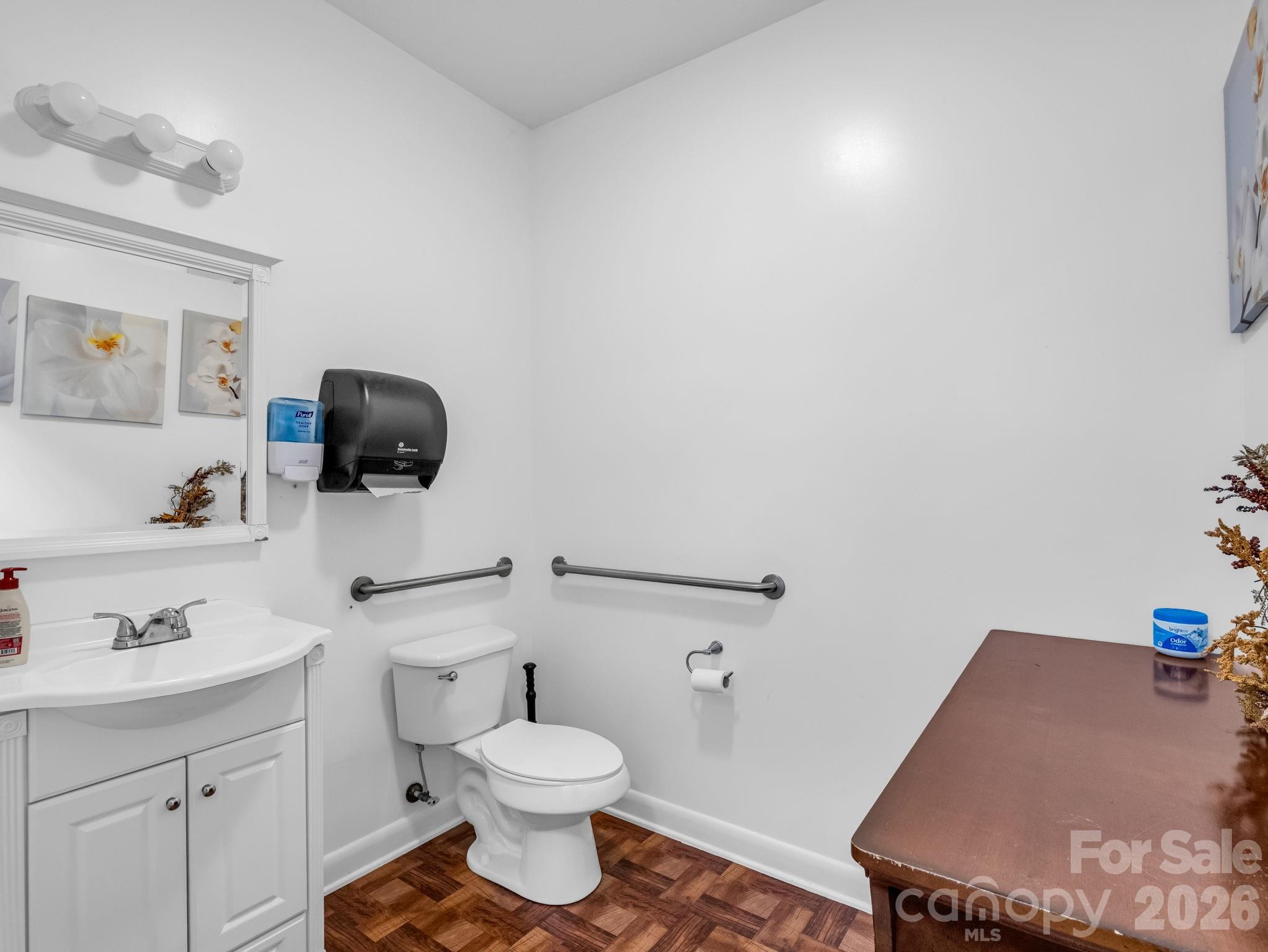 main property photo 36