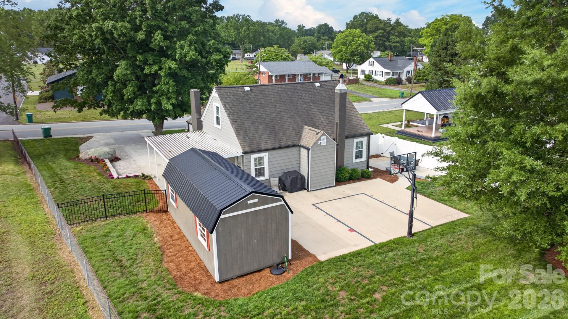 main property photo 34
