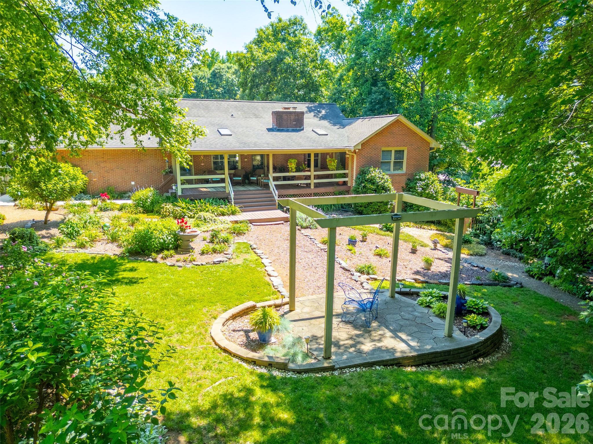main property photo 24