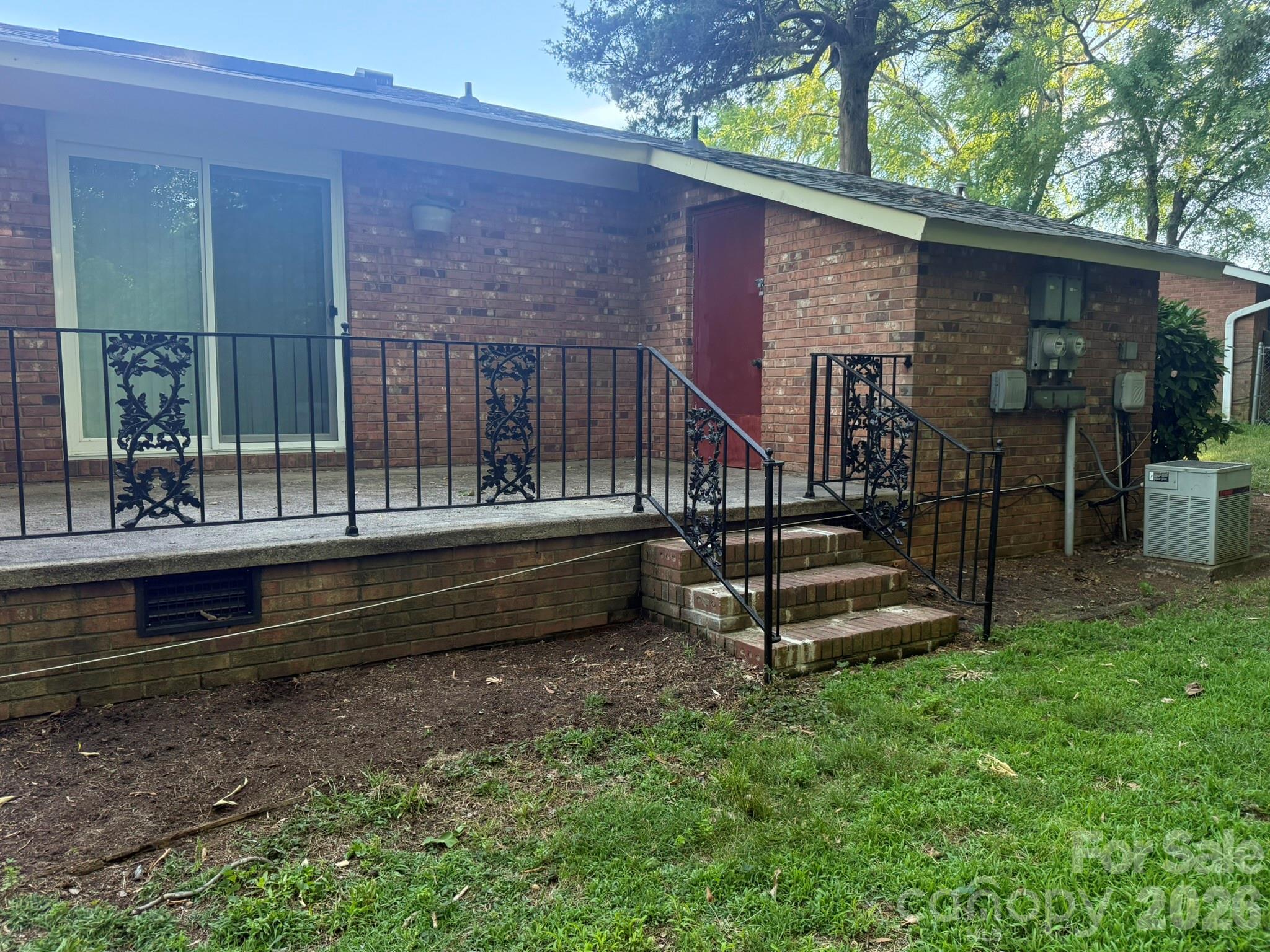 main property photo 30