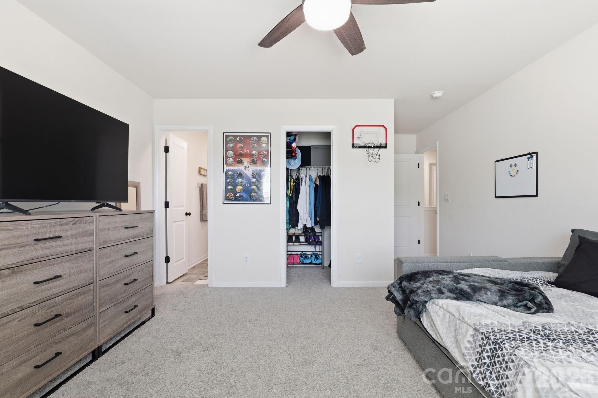 main property photo 17