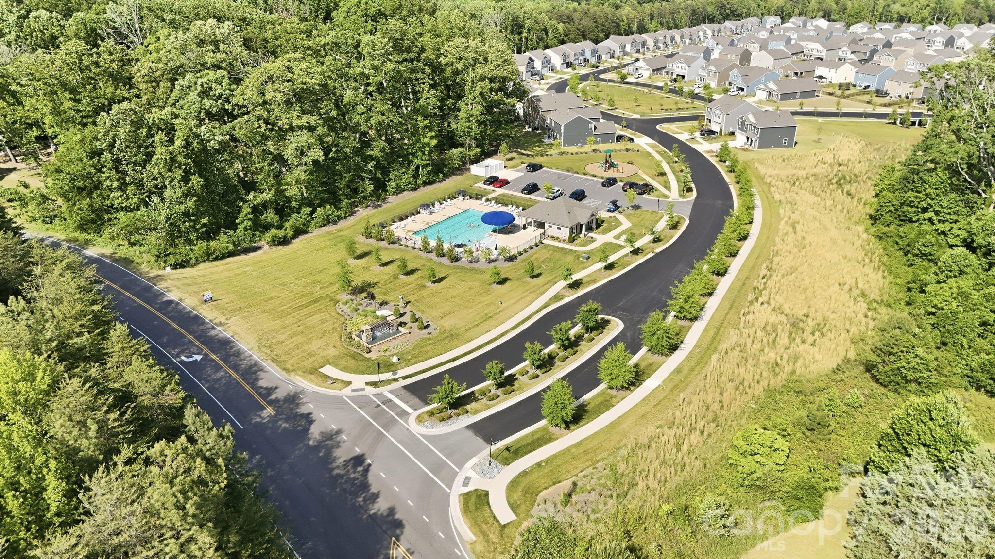 main property photo 39