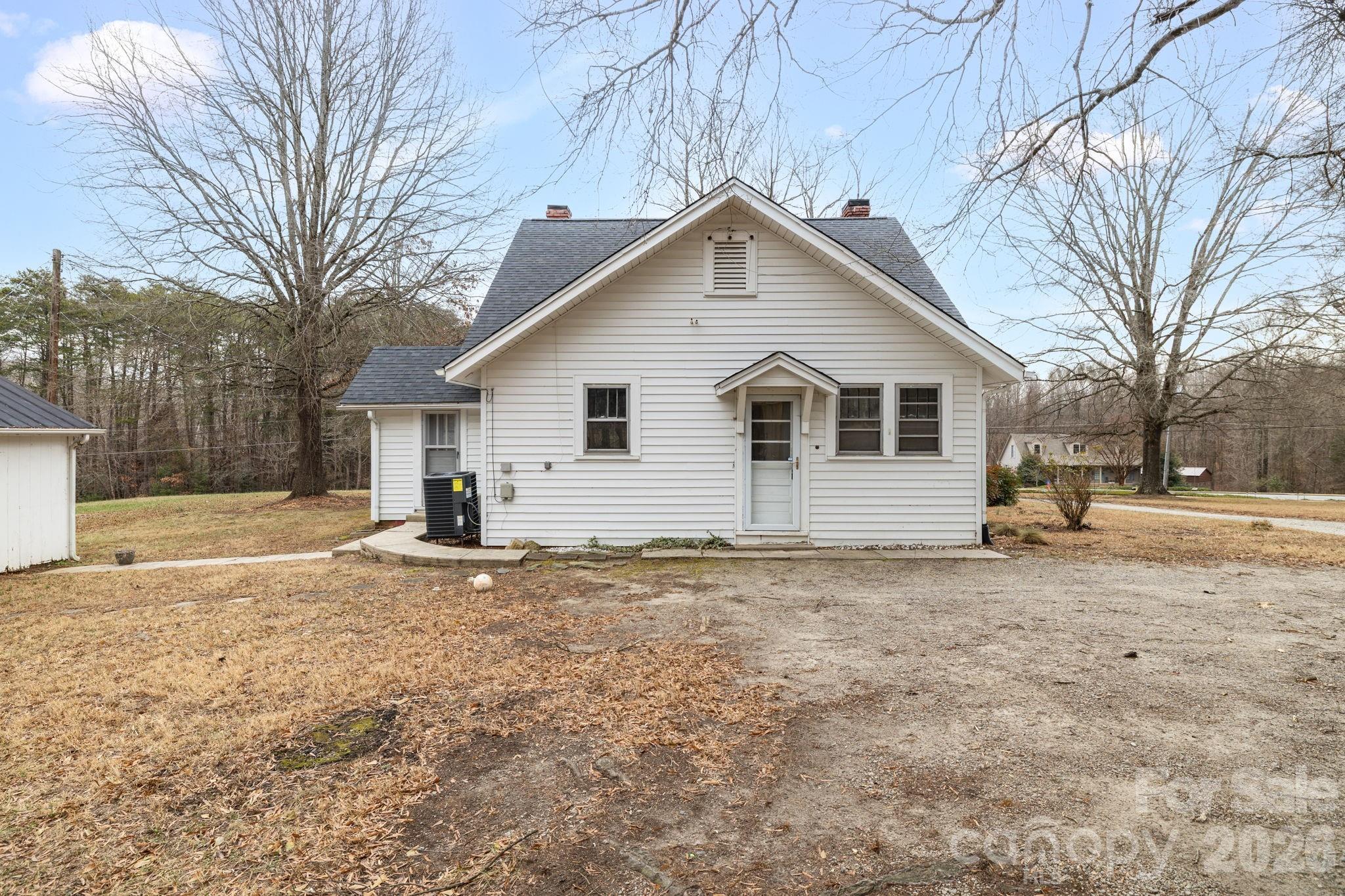 main property photo 32