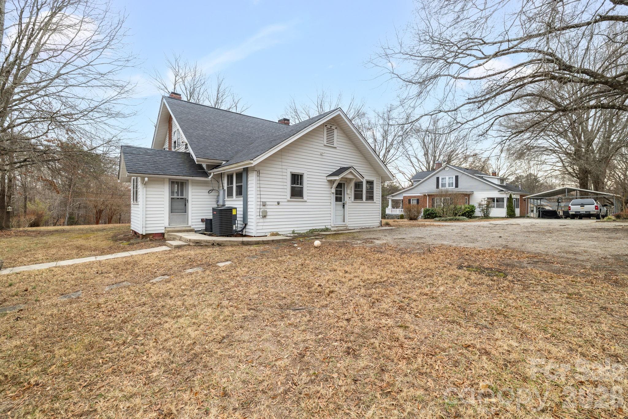 main property photo 33