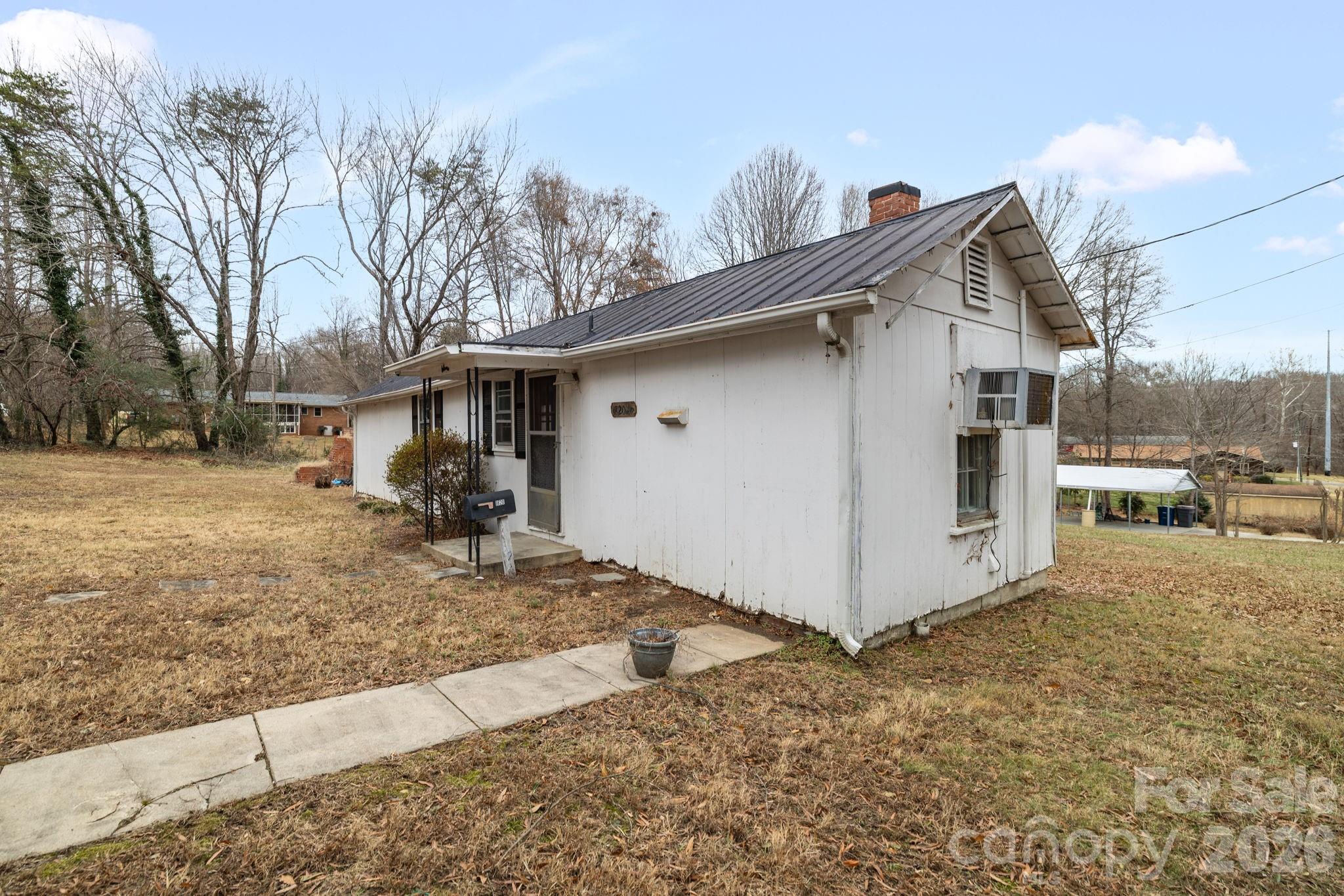 main property photo 37