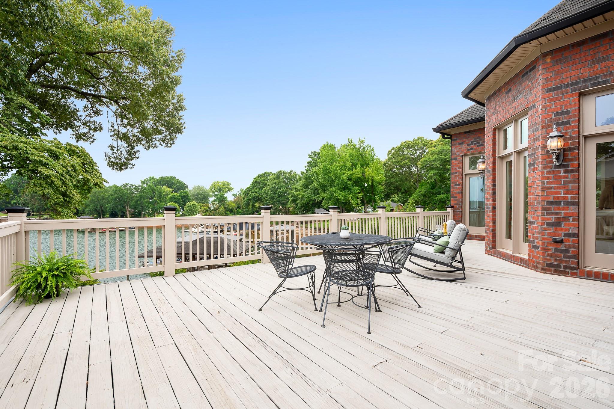 main property photo 38