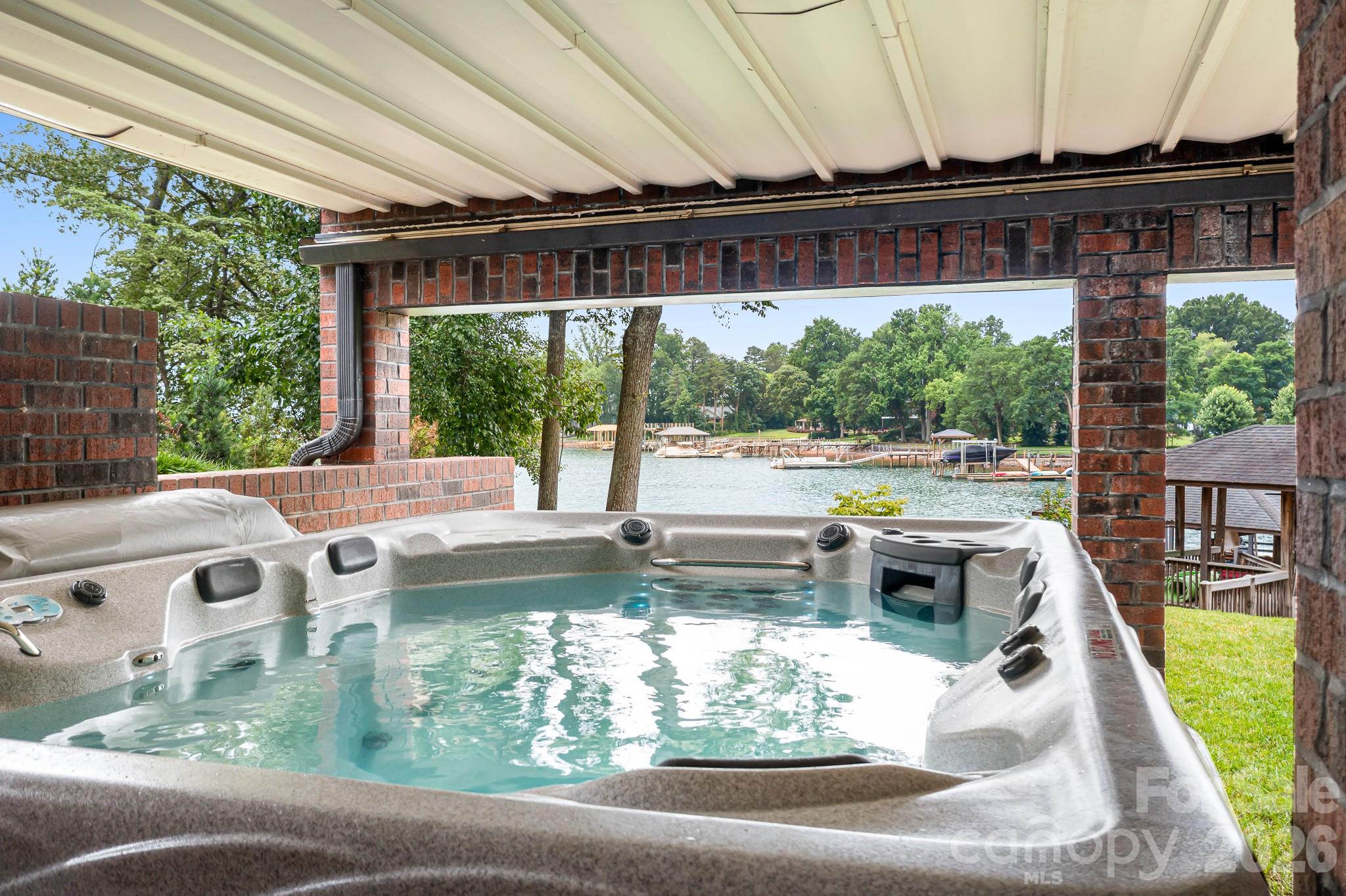 main property photo 40
