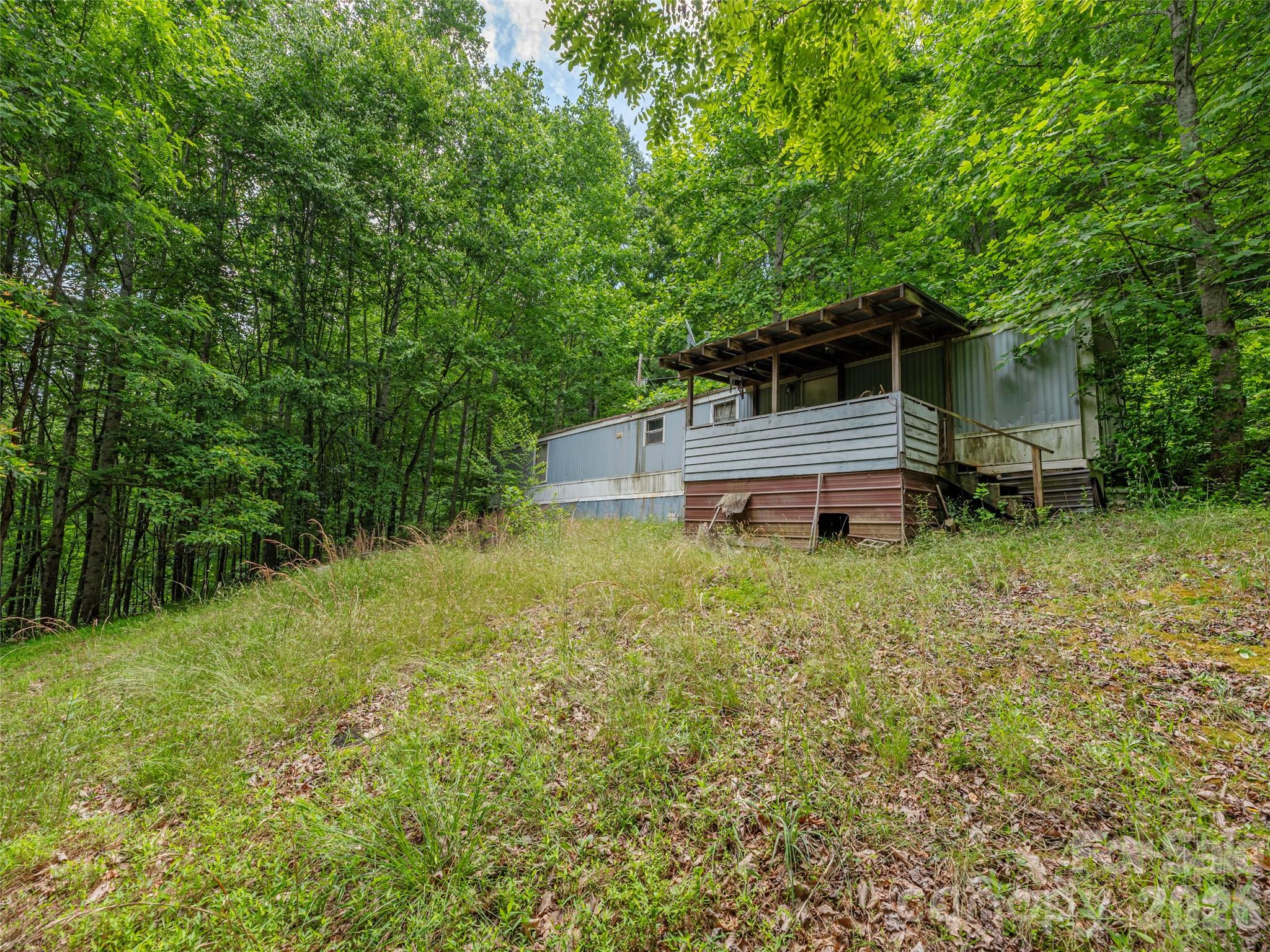 main property photo 8