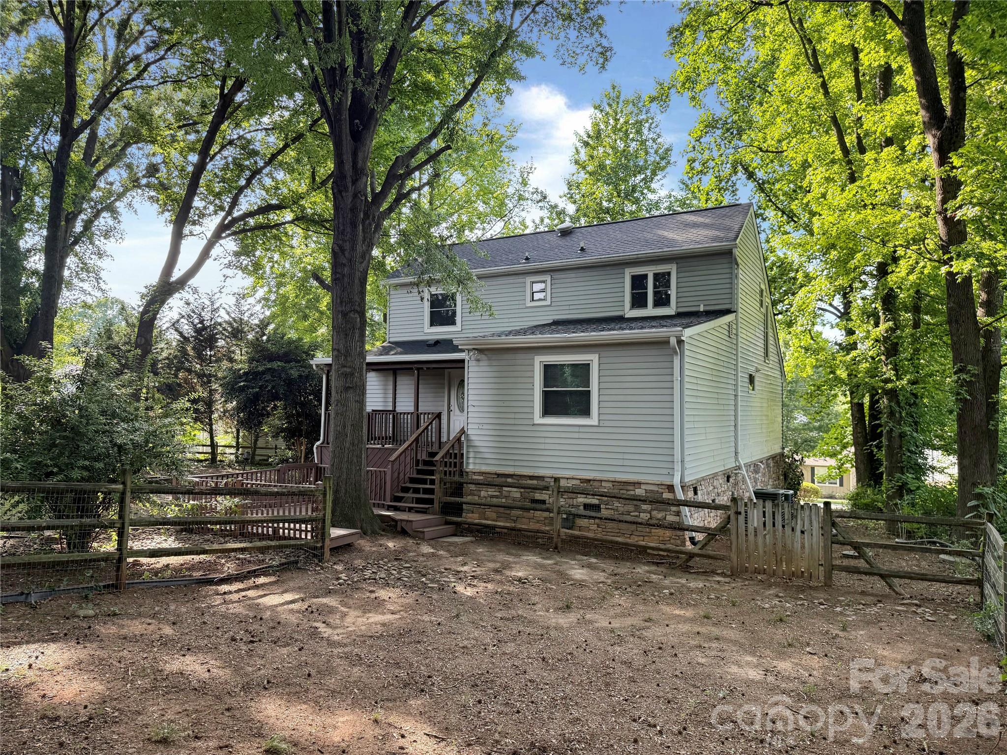 main property photo 7