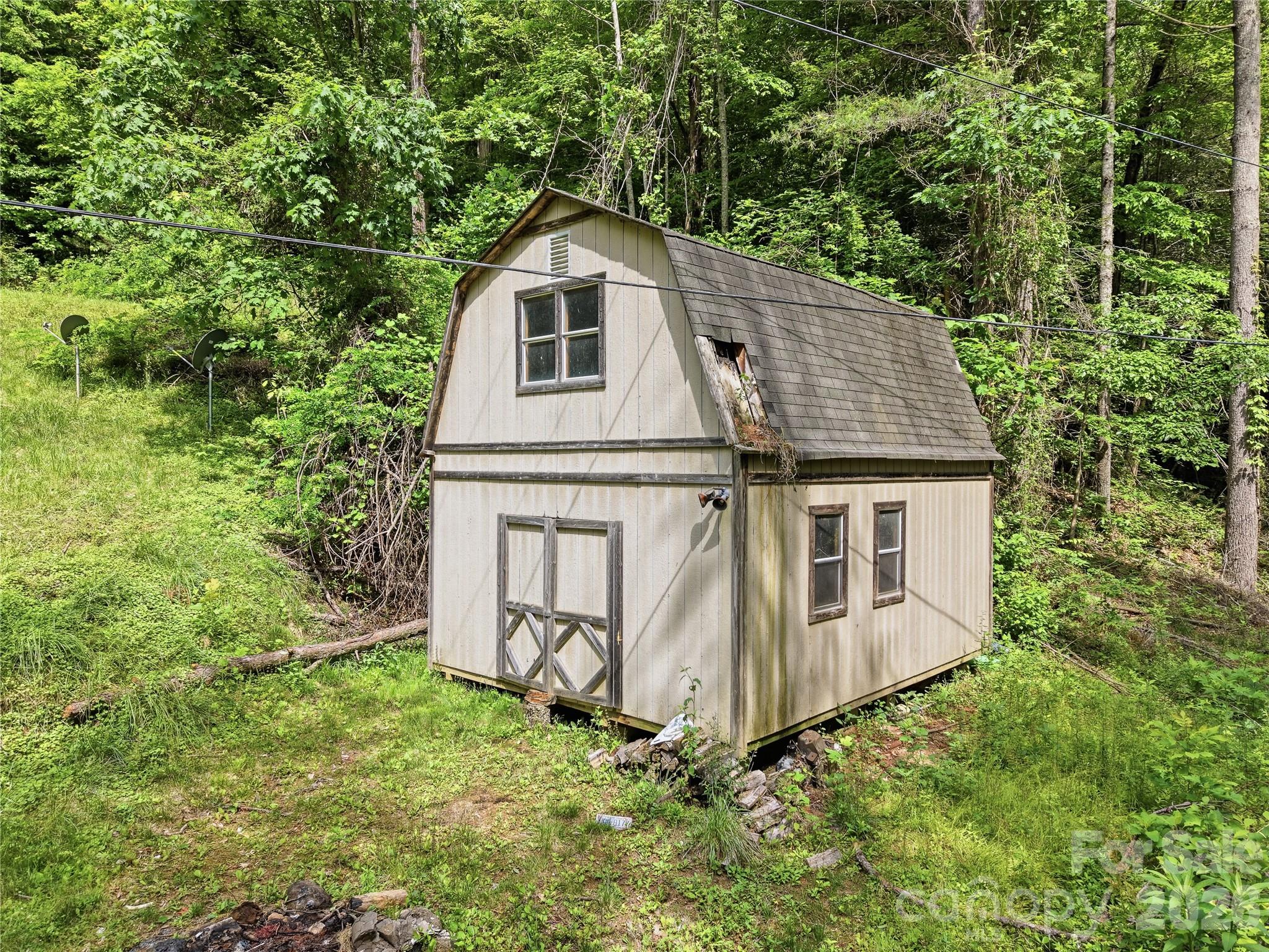 main property photo 29