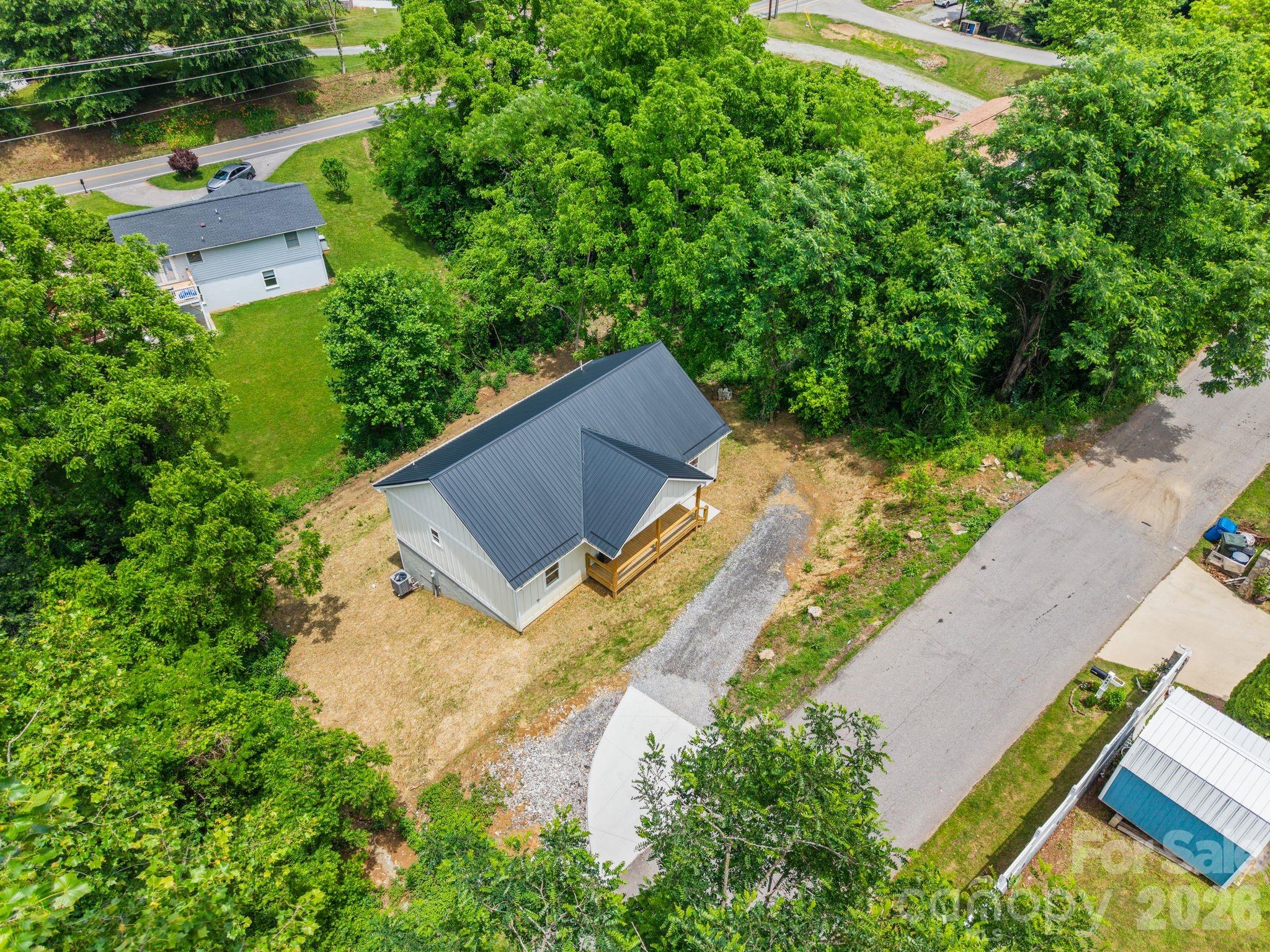 main property photo 32
