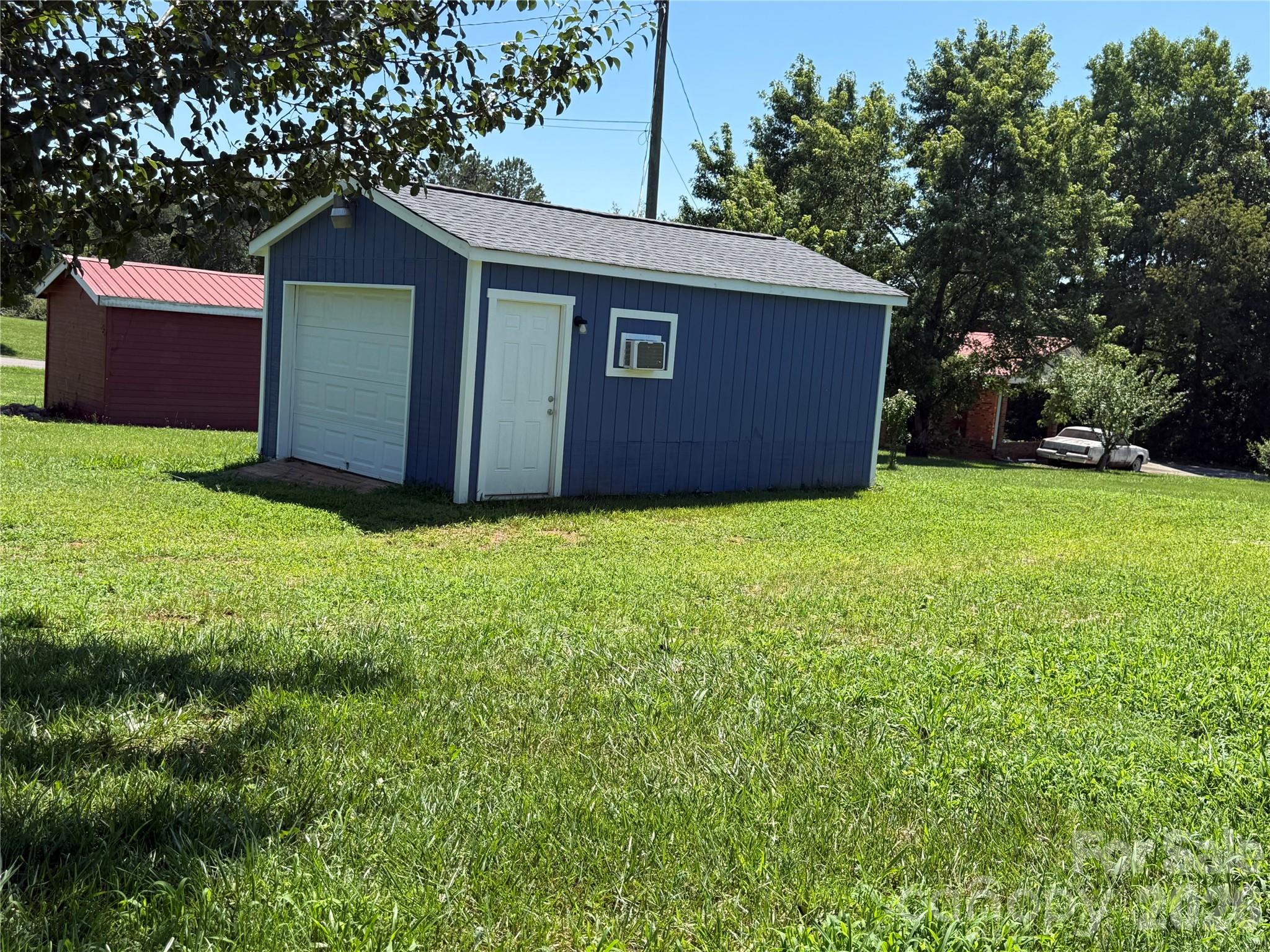 main property photo 32