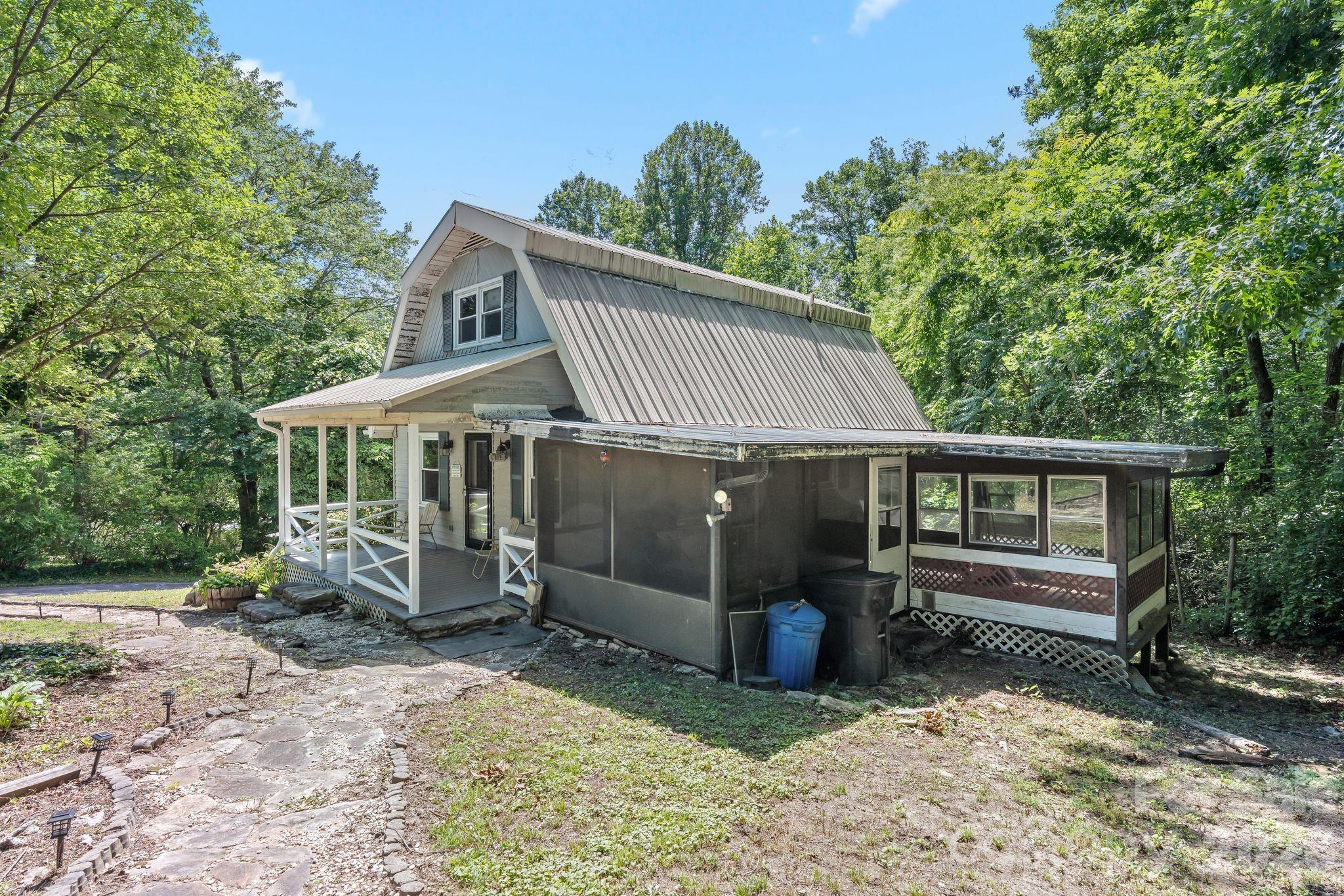 main property photo 39