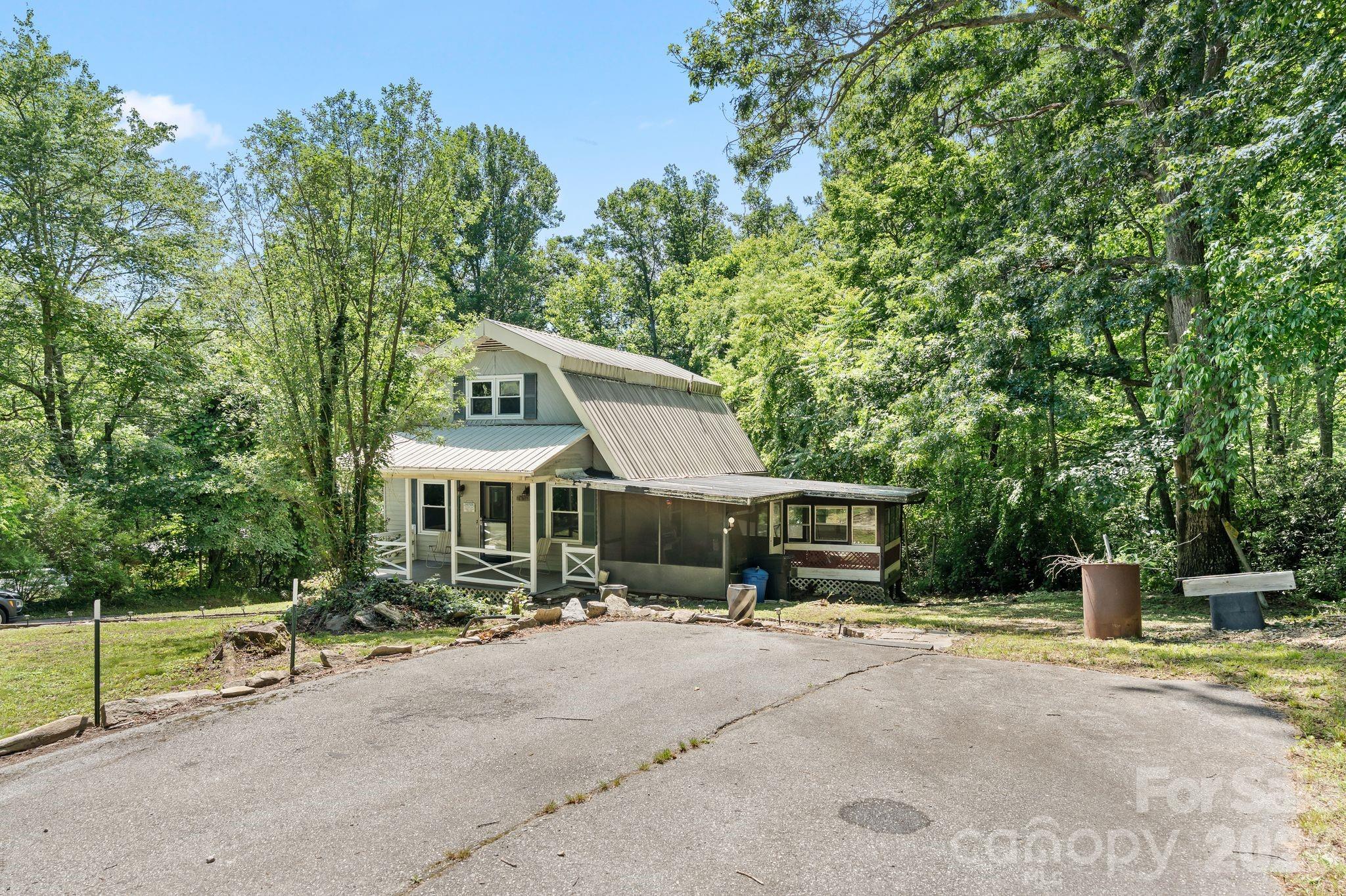 main property photo 40