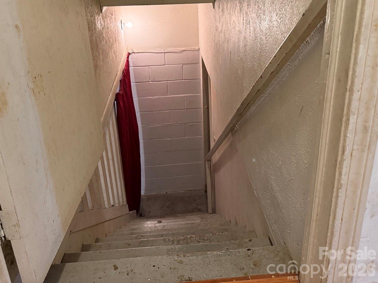 main property photo 29