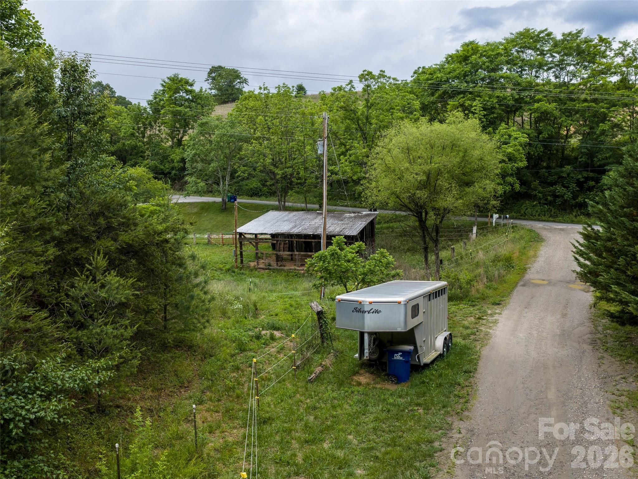 main property photo 10