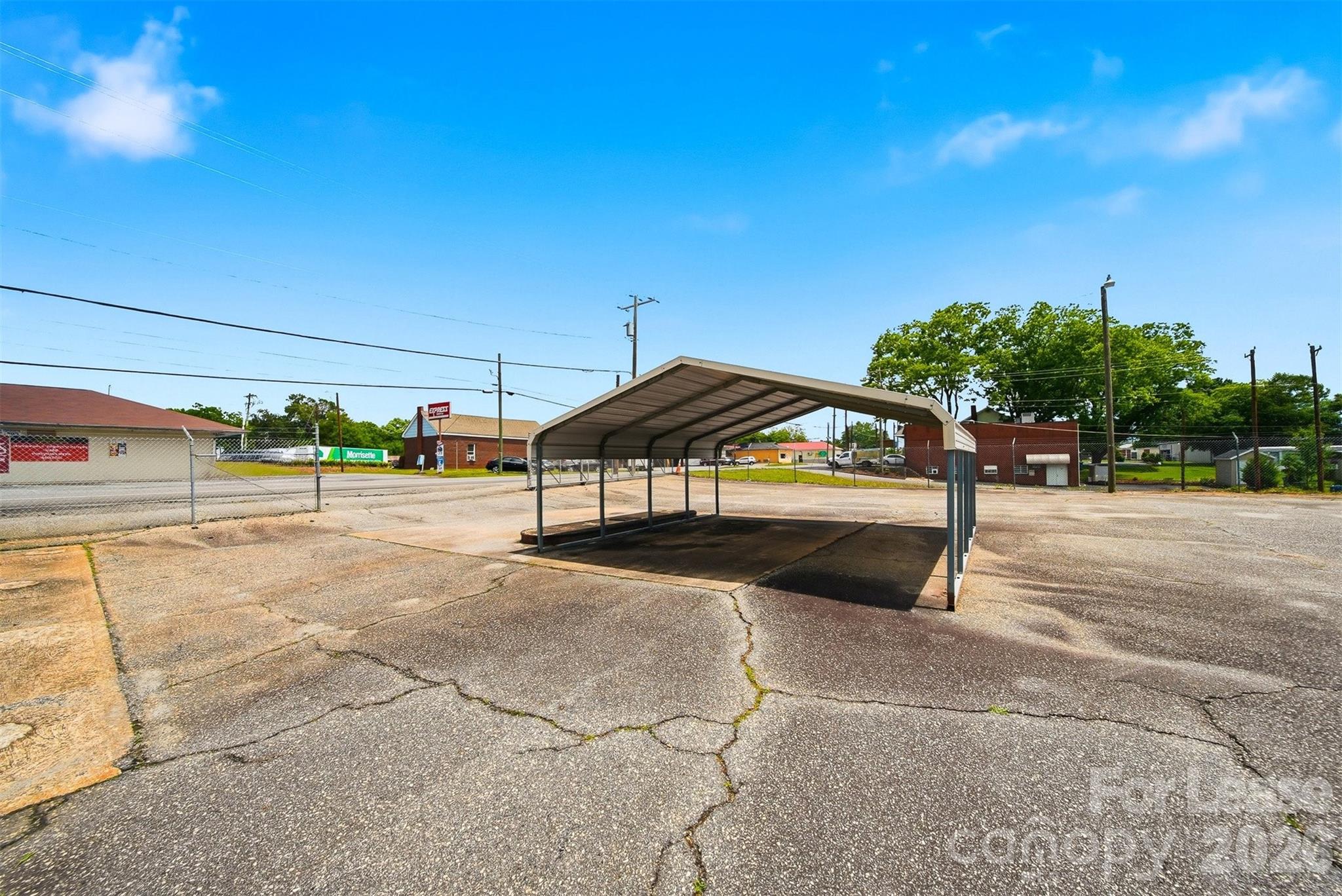 main property photo 20