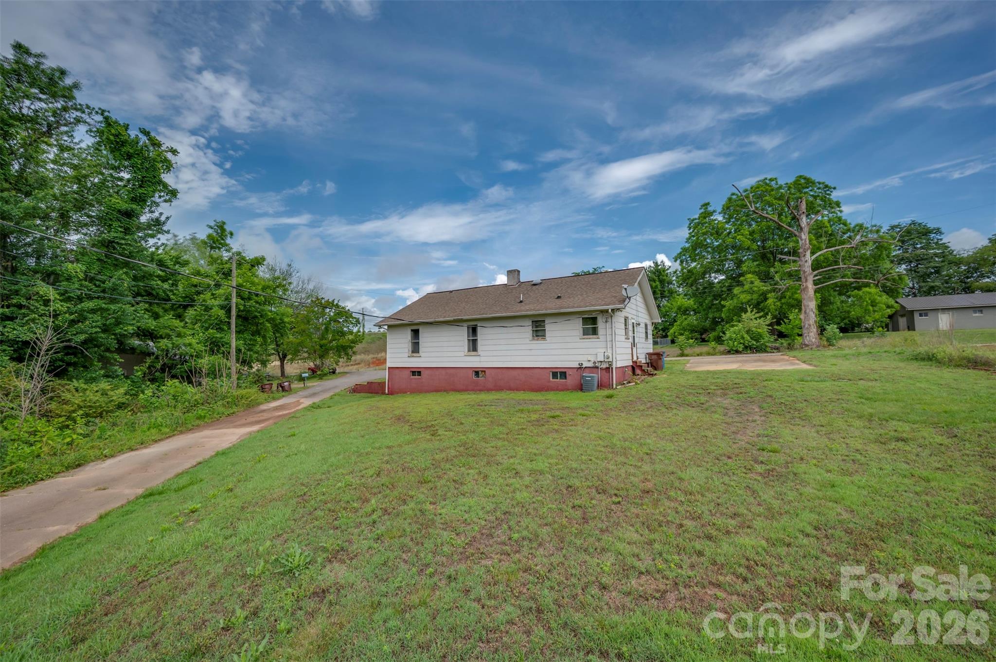 main property photo 32
