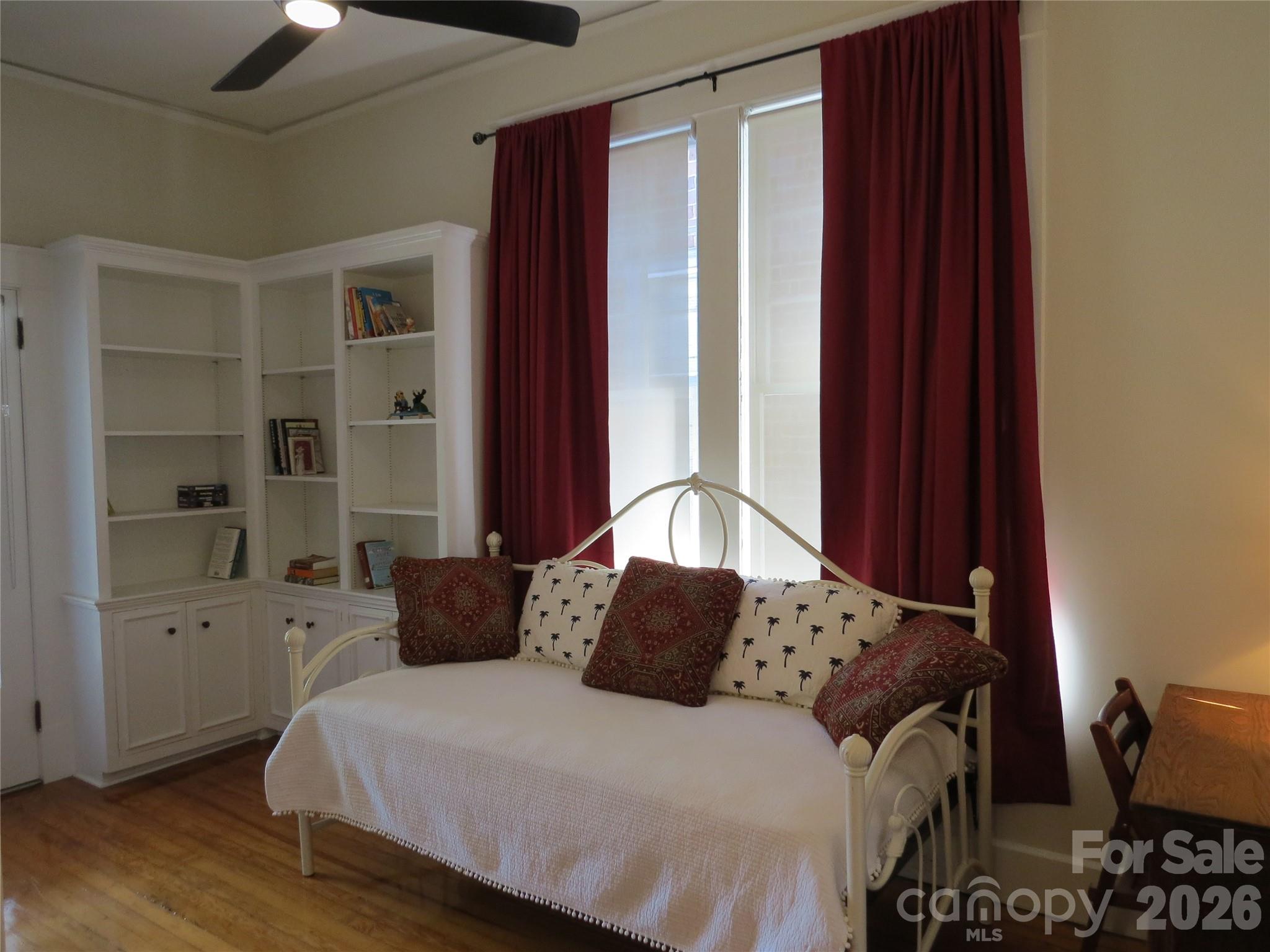 main property photo 17