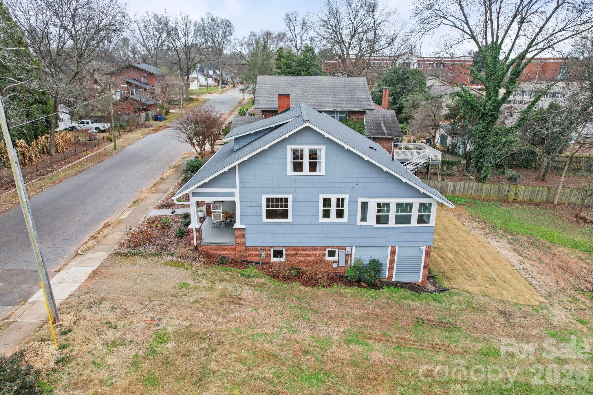 main property photo 38