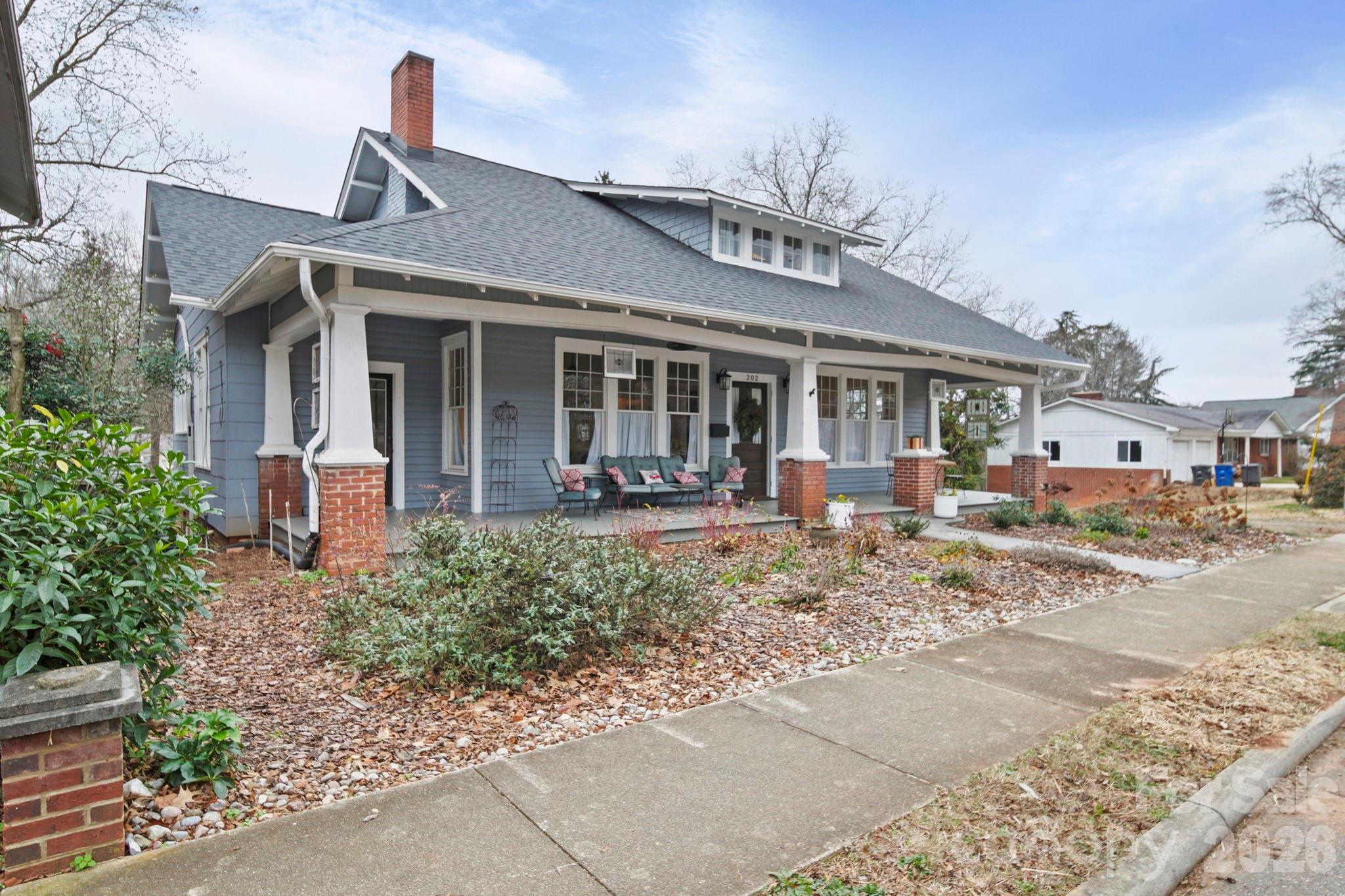 main property photo 40