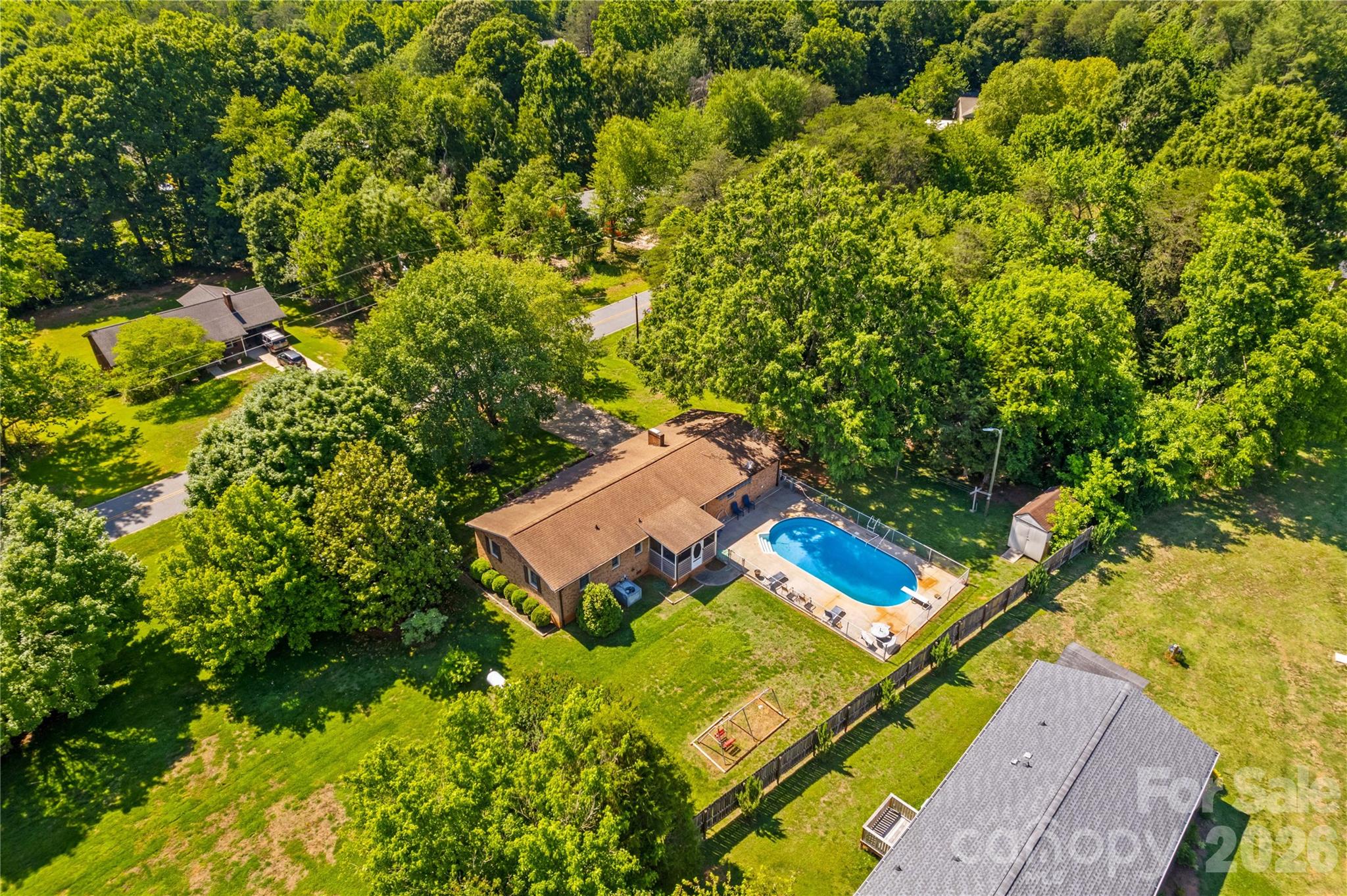 main property photo 41