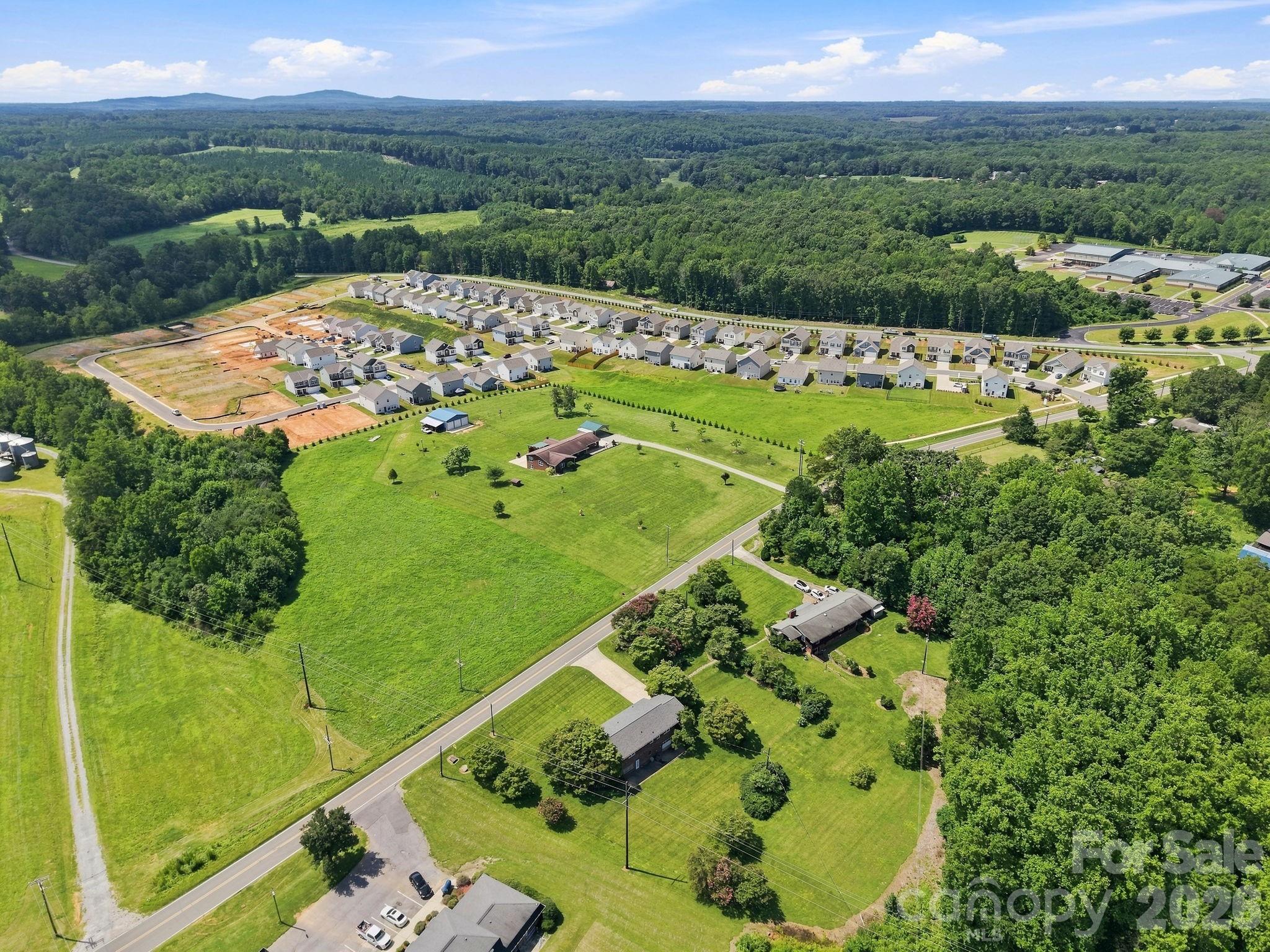main property photo 11