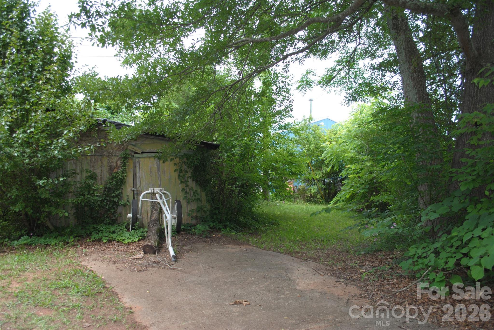 main property photo 14