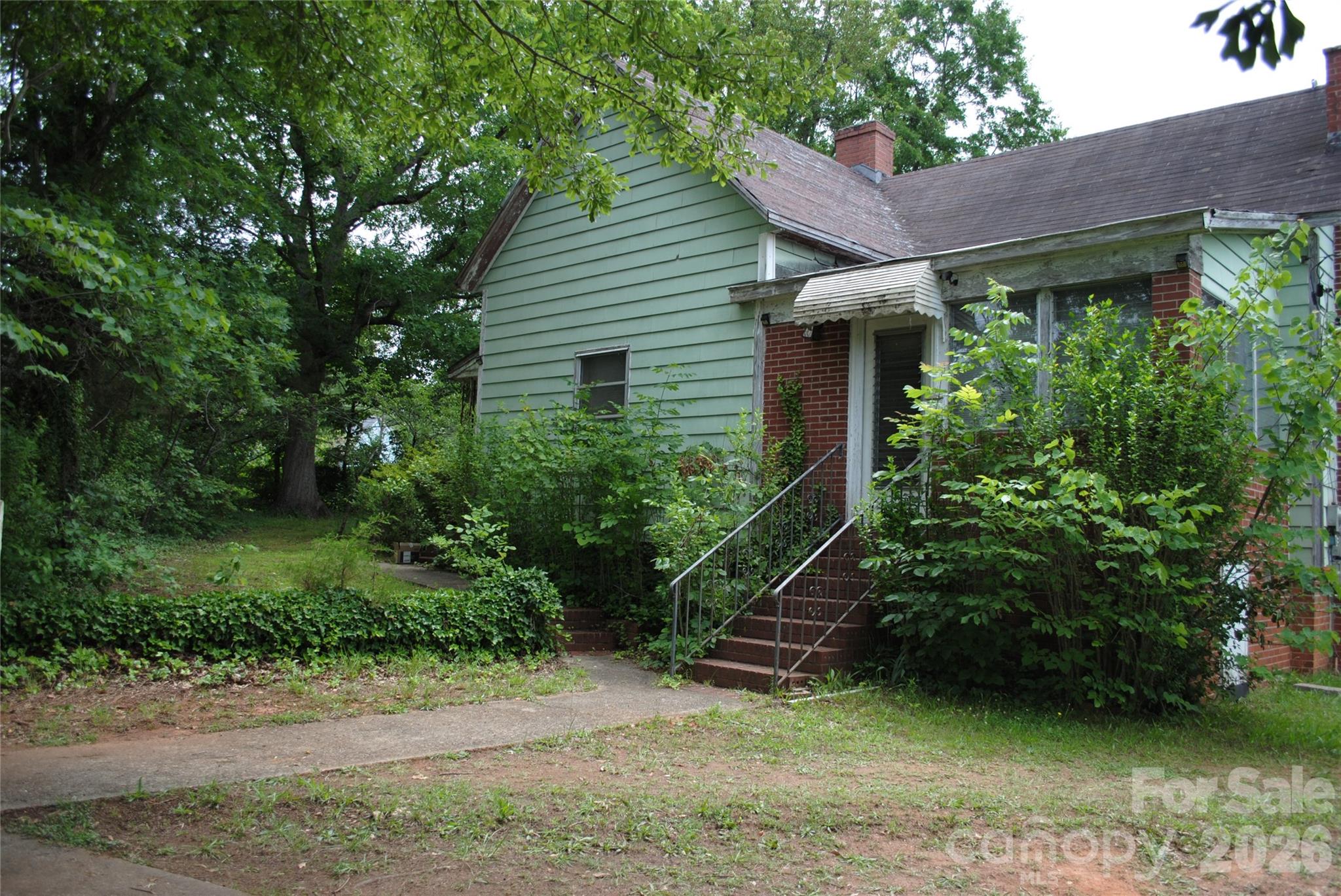 main property photo 16