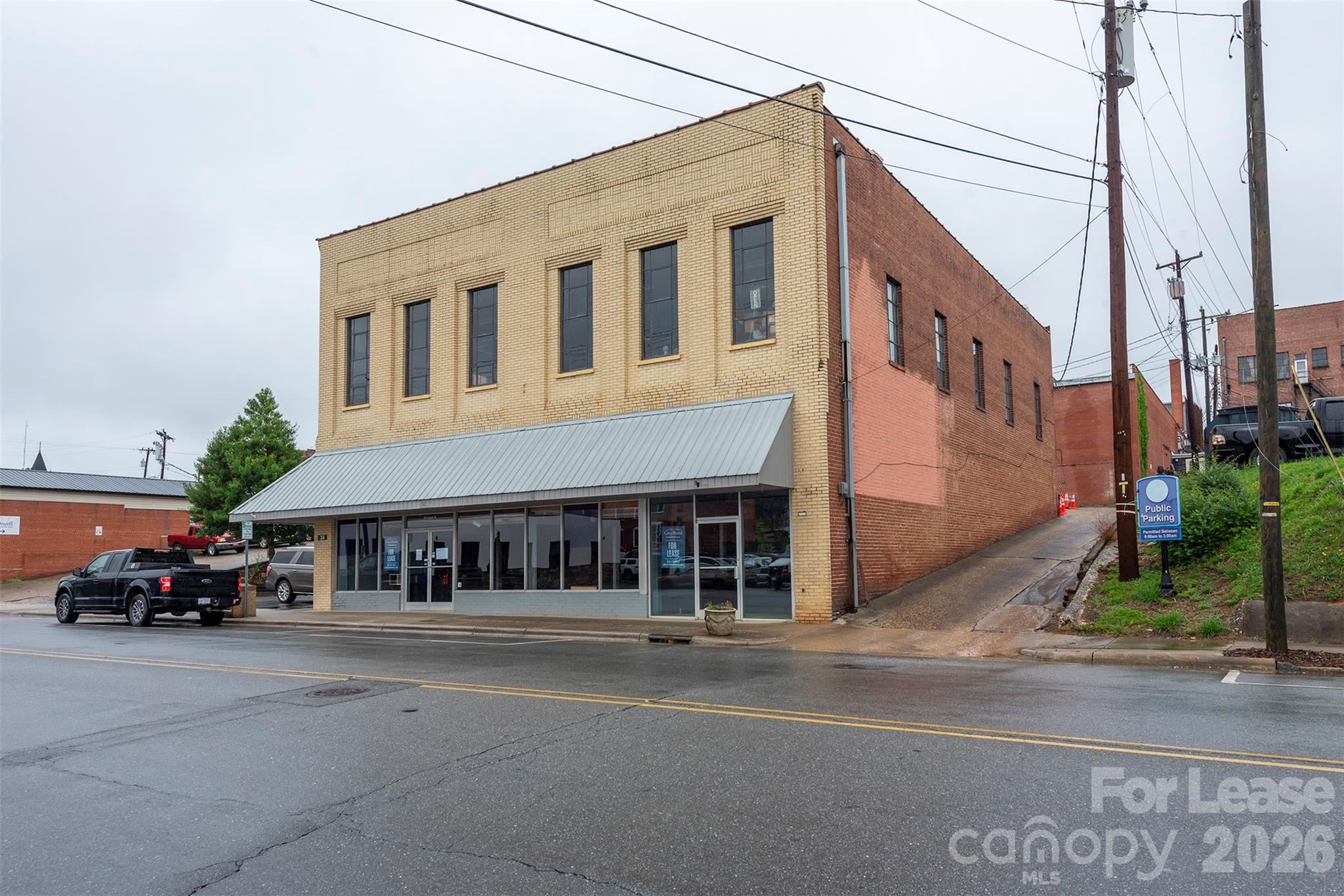 main property photo 5