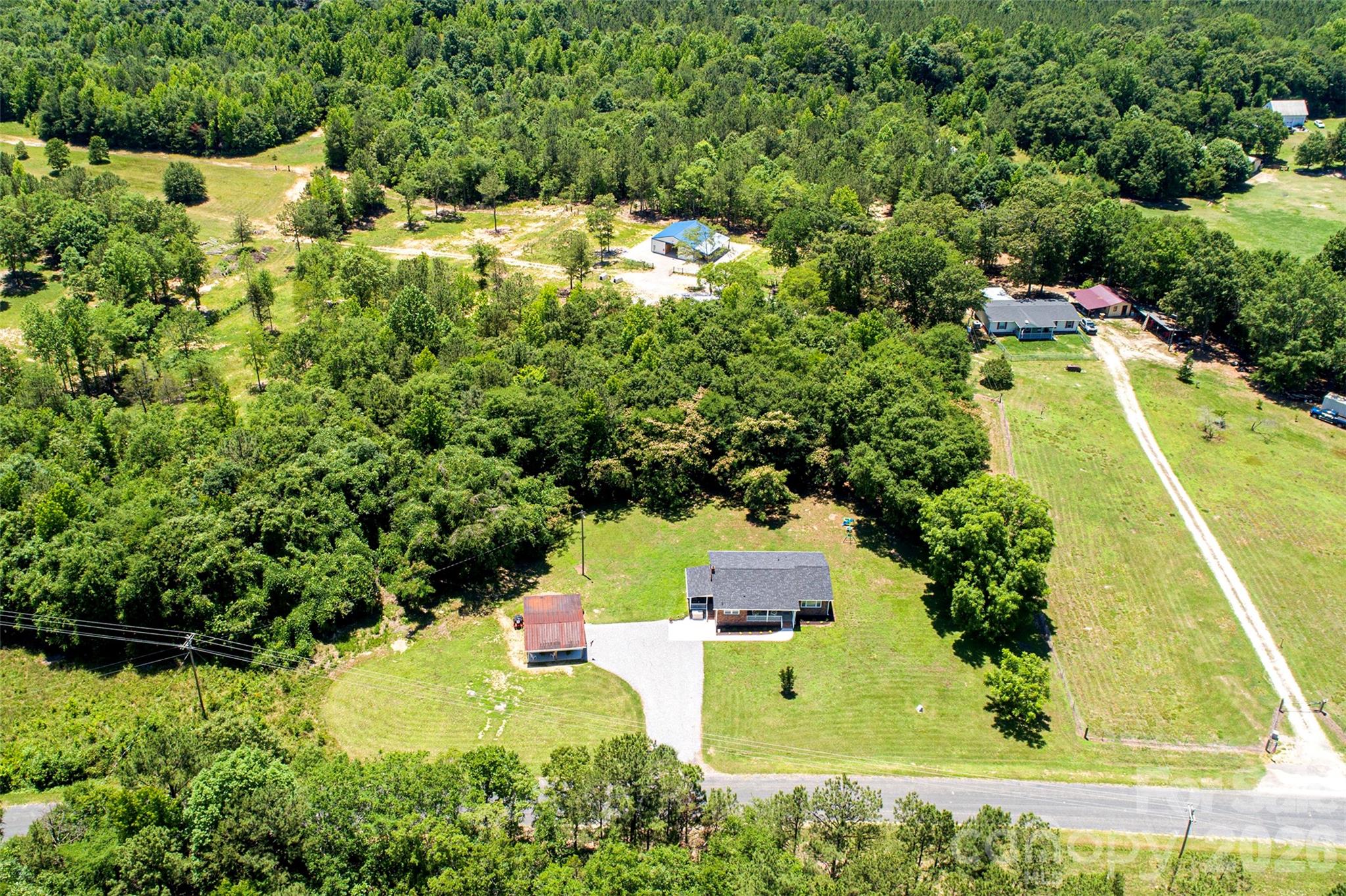main property photo 23