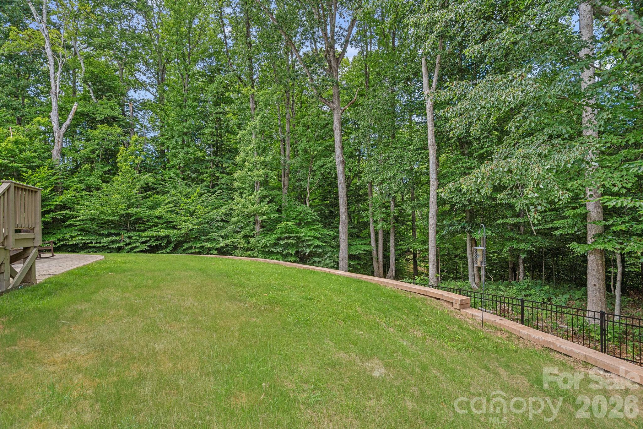 main property photo 40