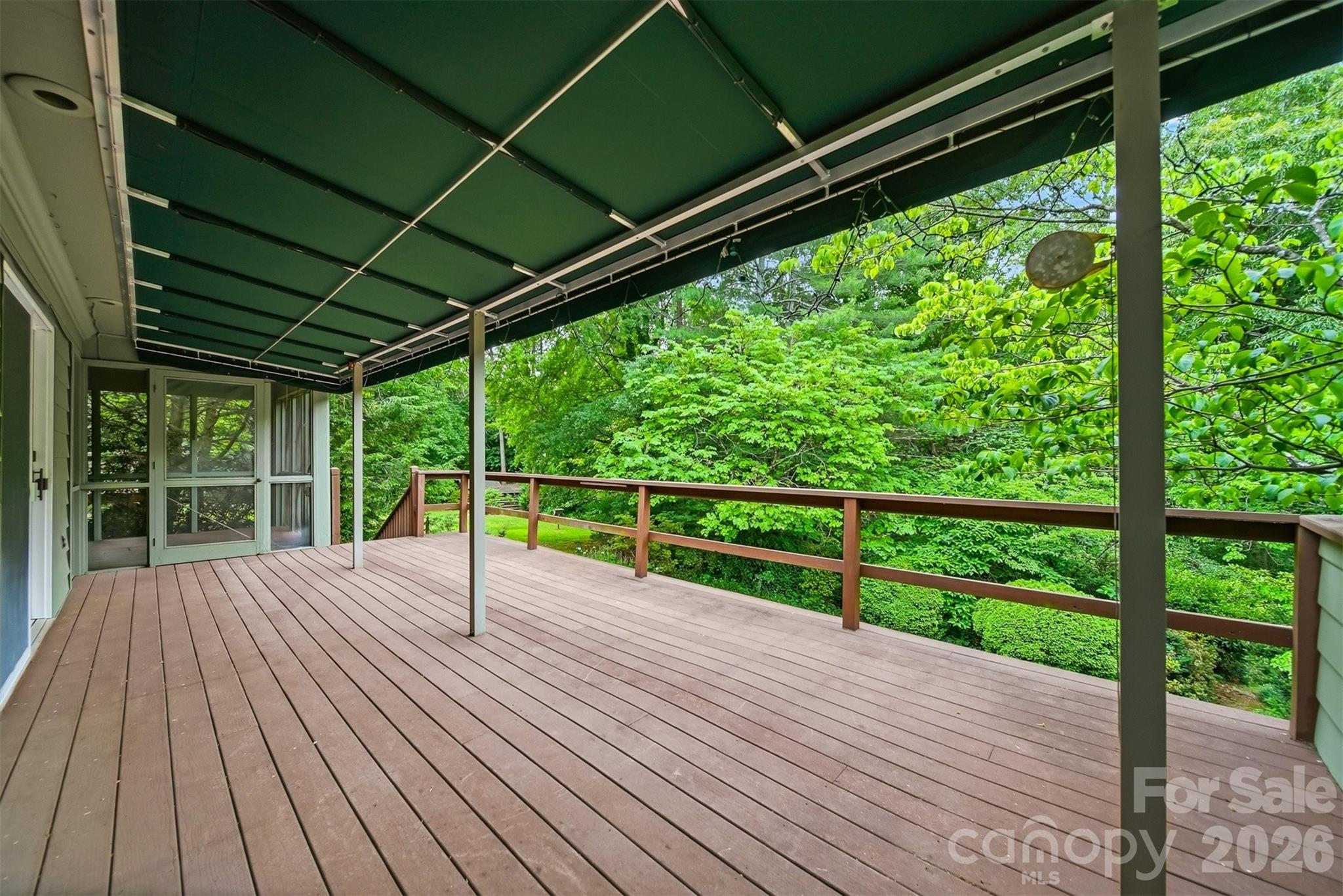 main property photo 28