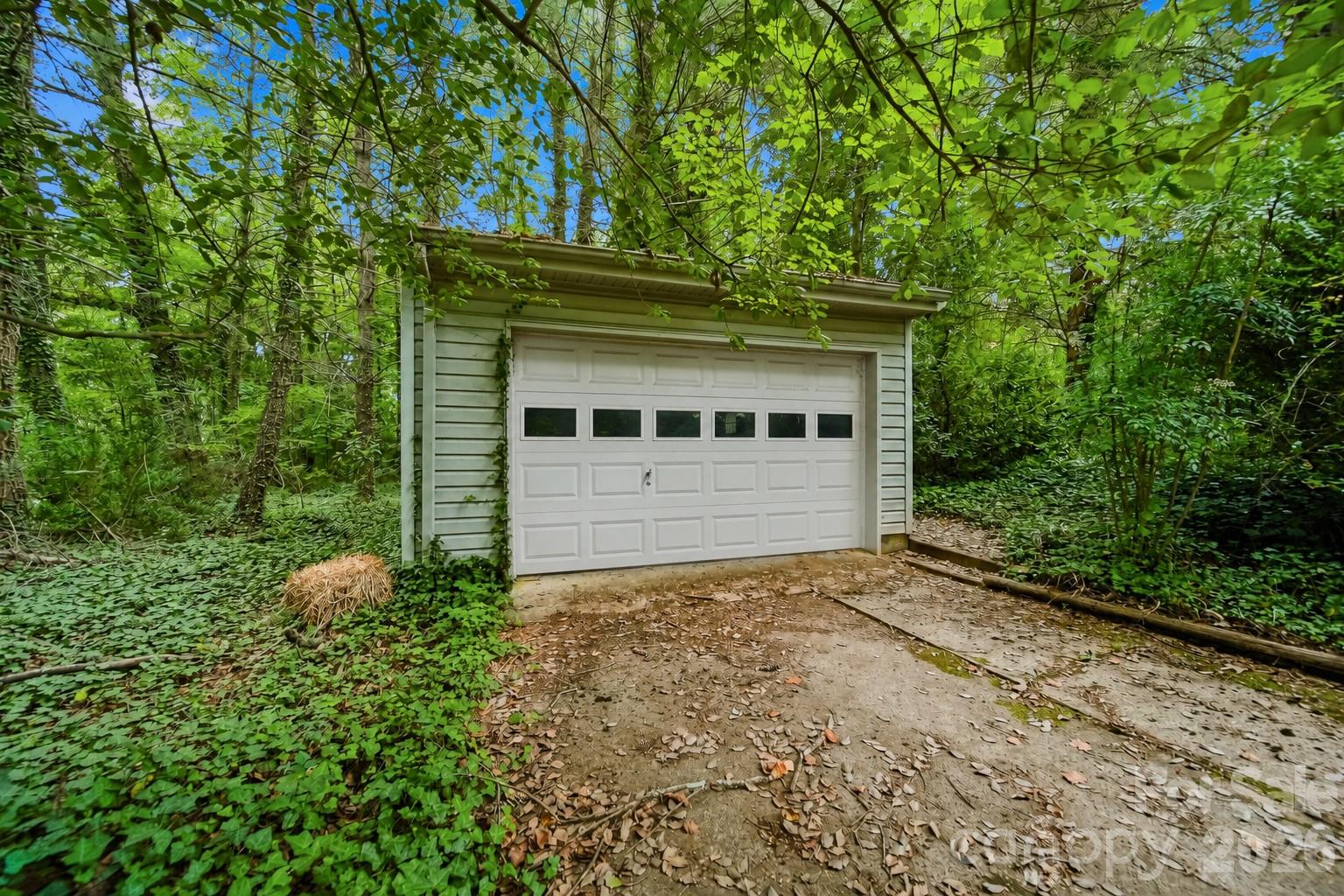 main property photo 45
