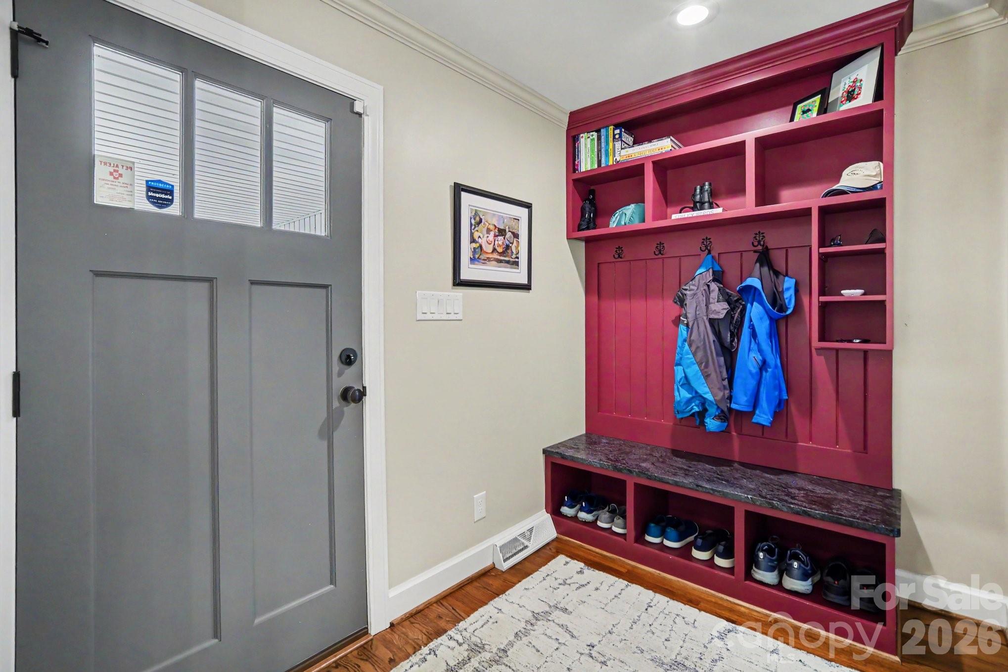 main property photo 6