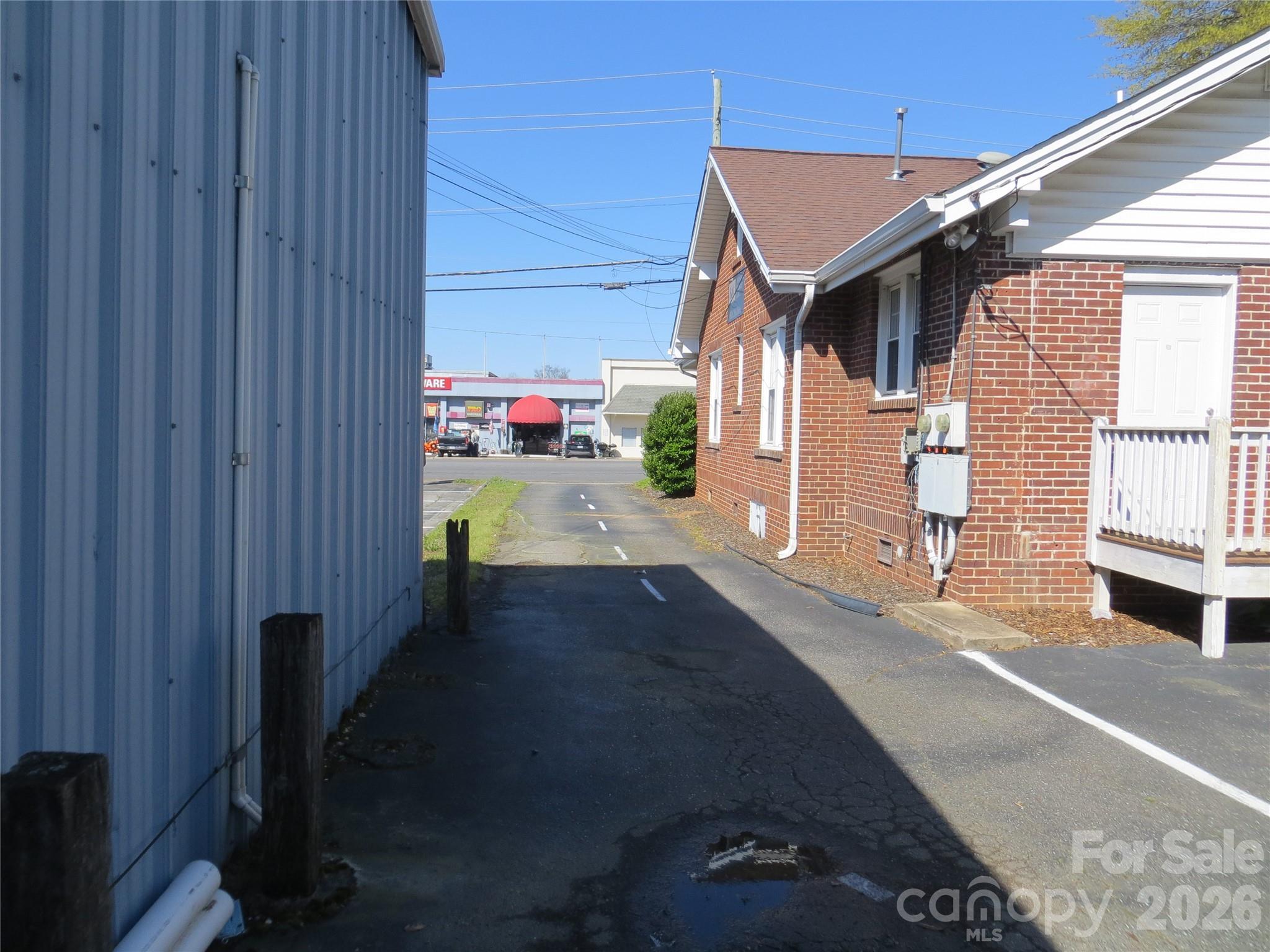 main property photo 6