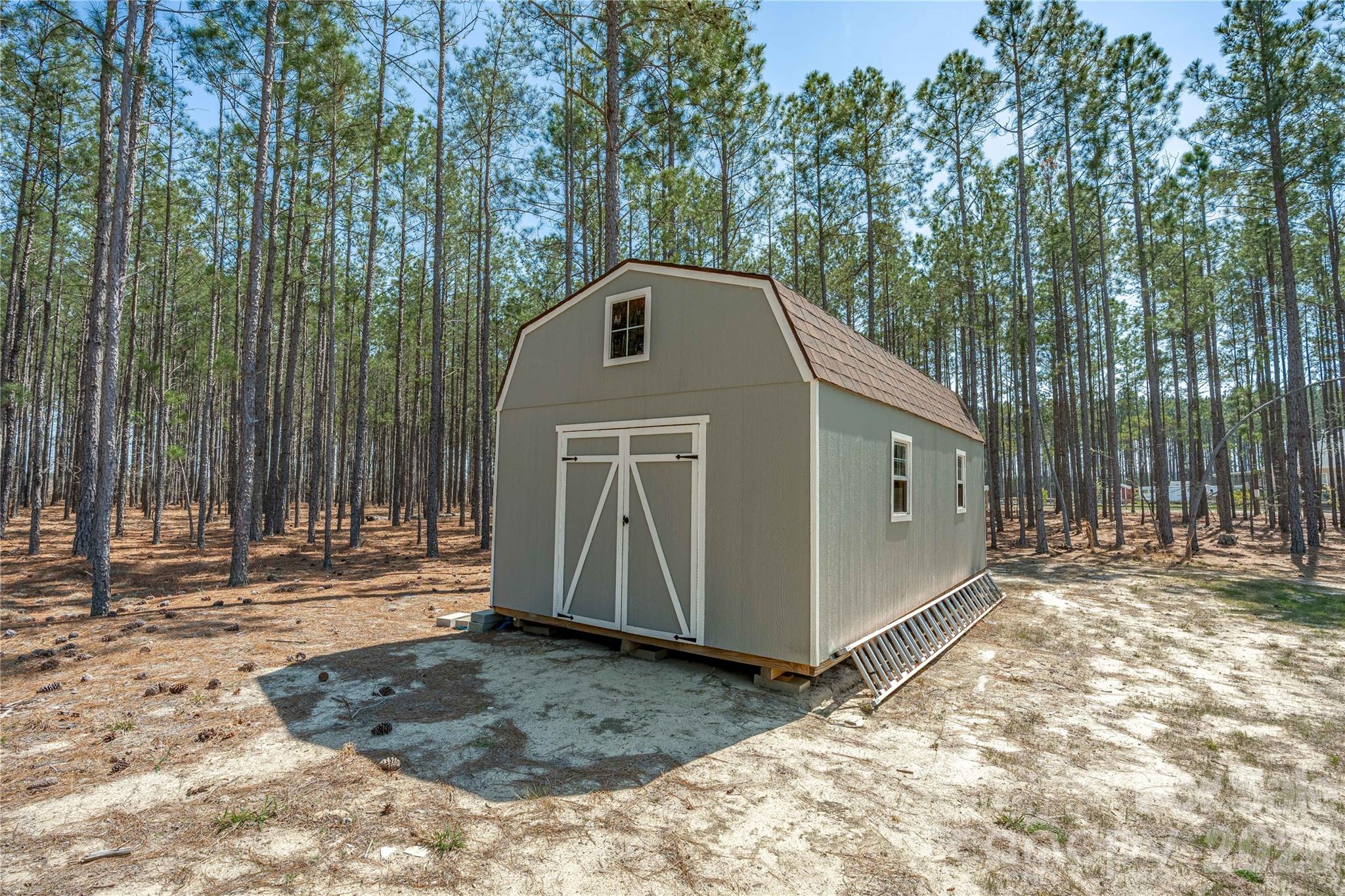 main property photo 45