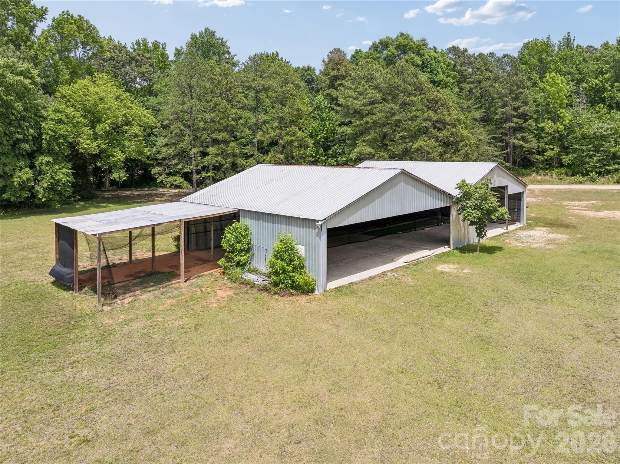 main property photo 37