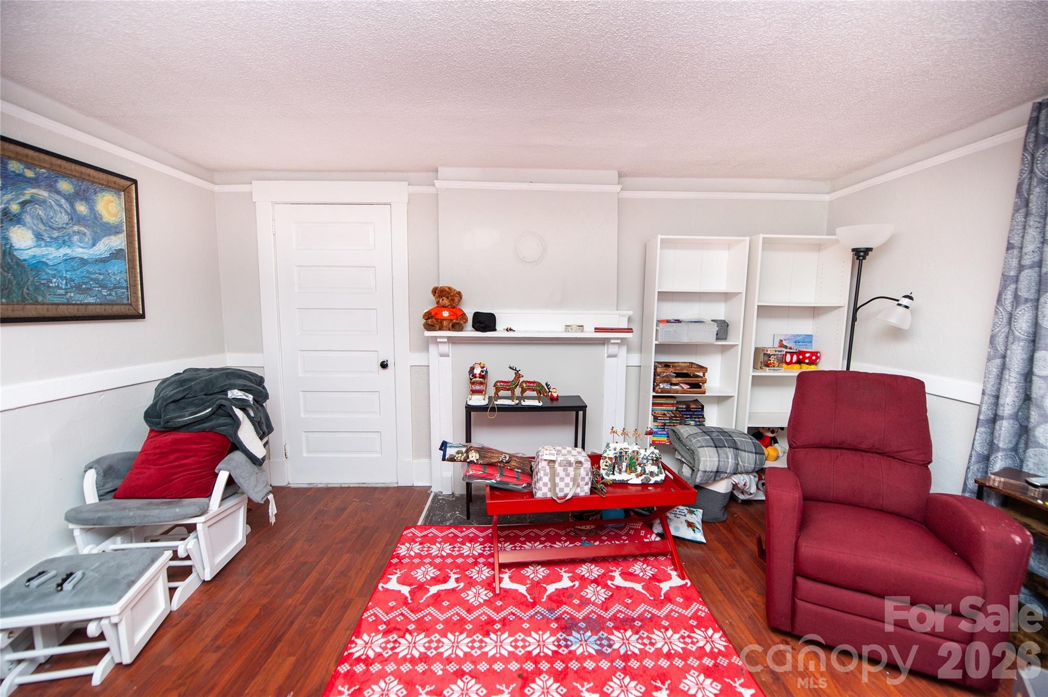 main property photo 30