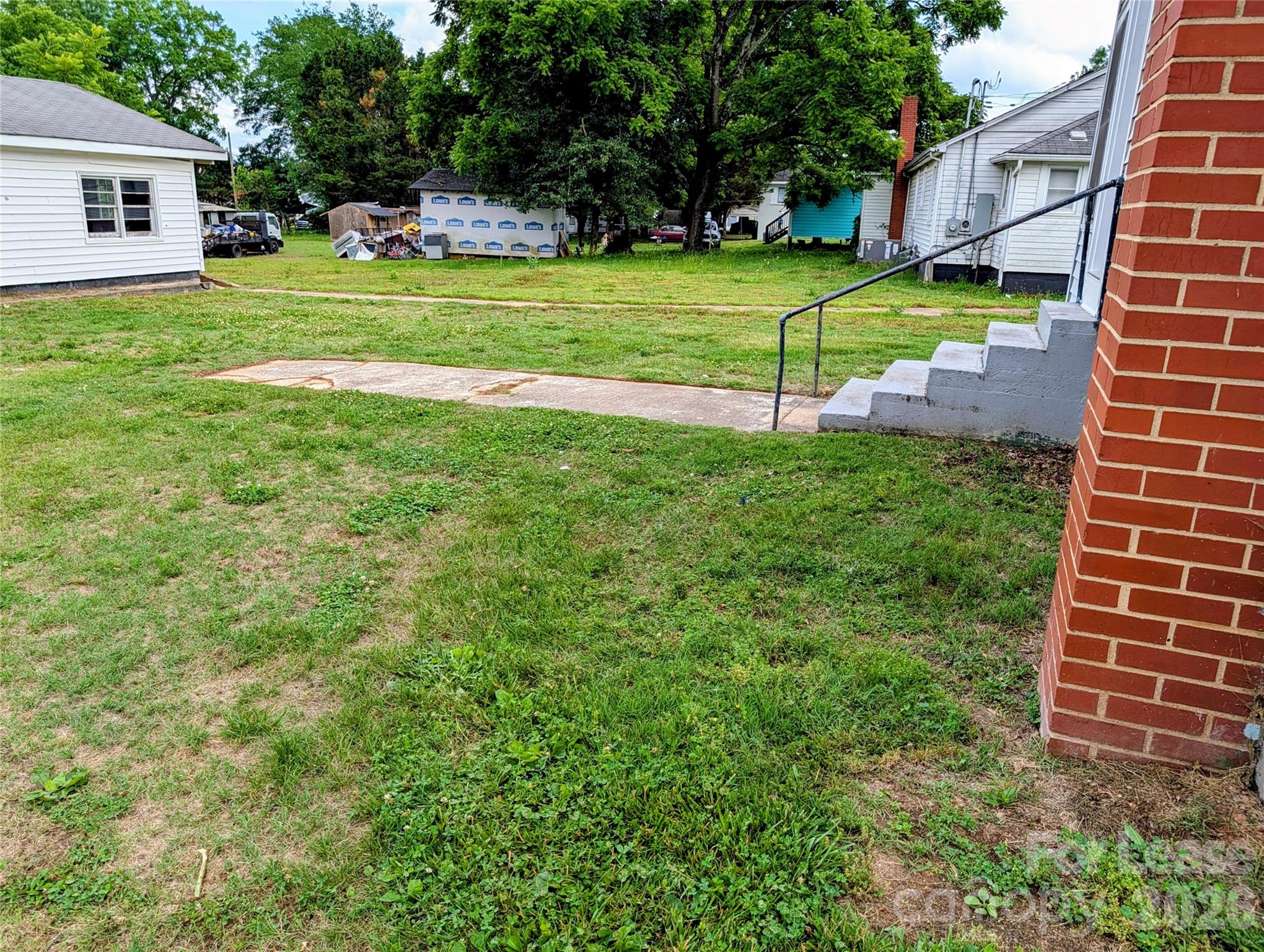 main property photo 11