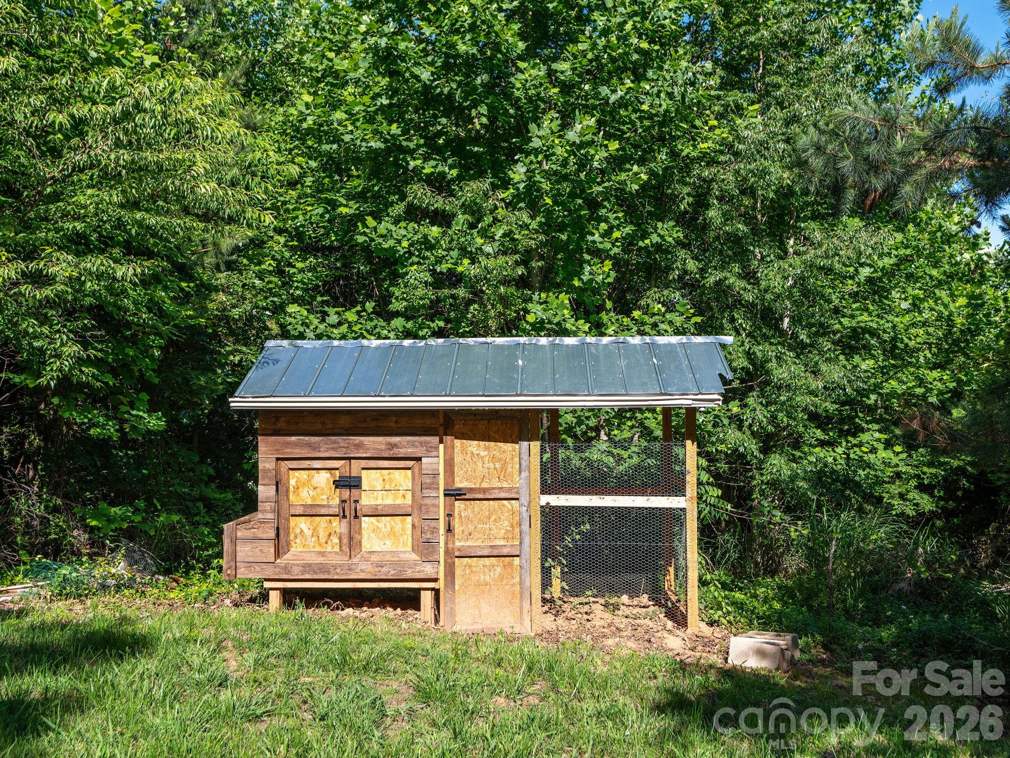 main property photo 22