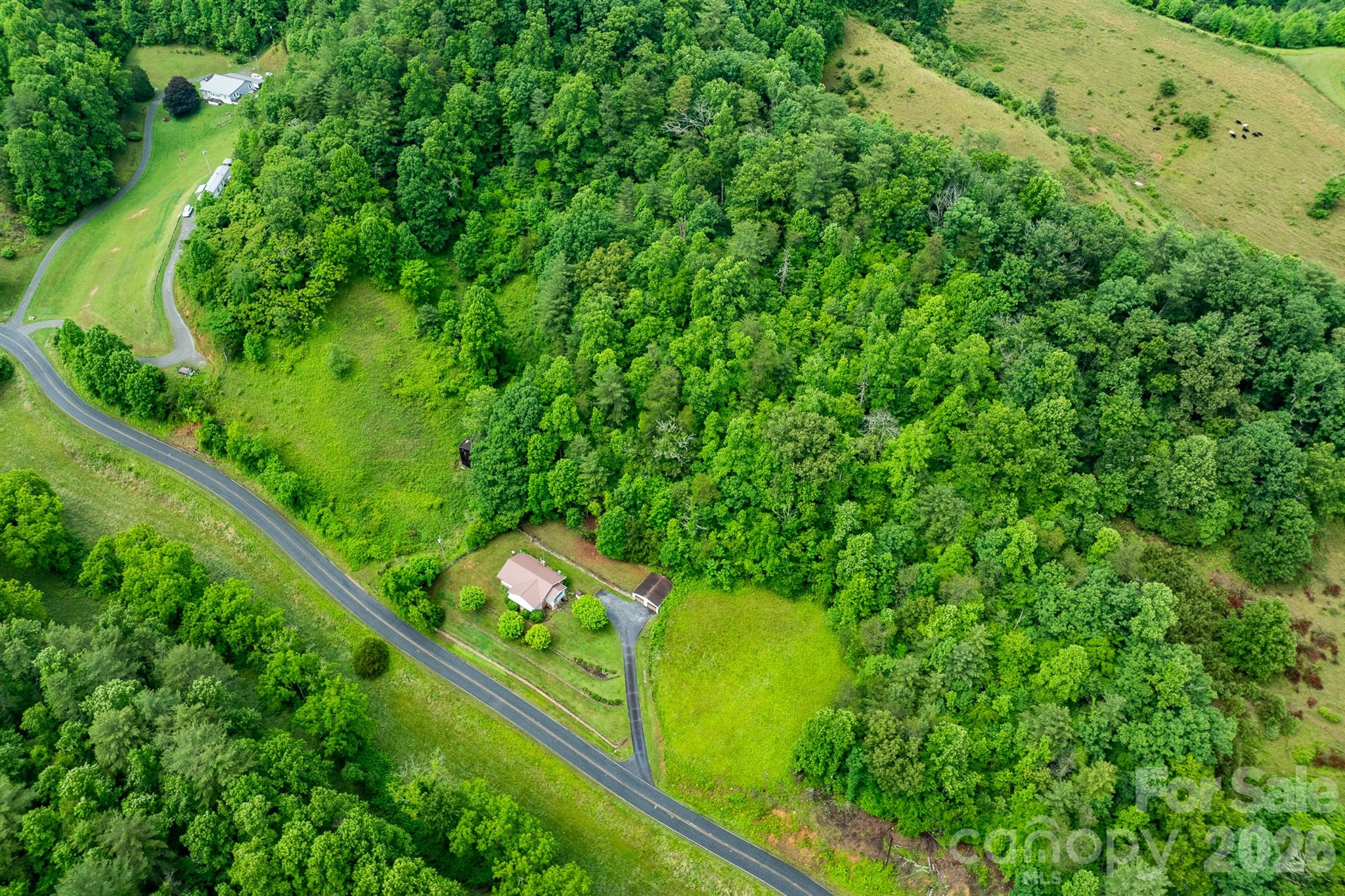 main property photo 34