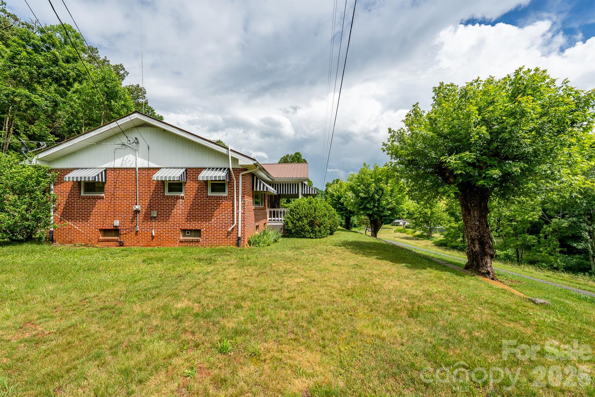main property photo 8